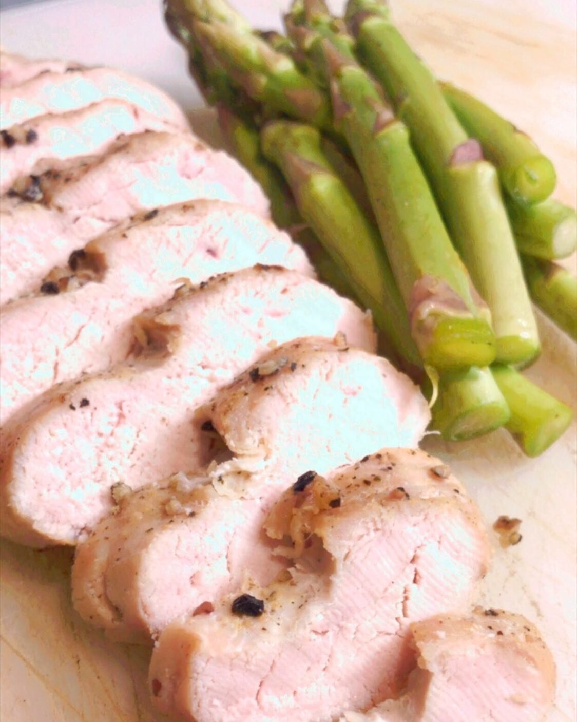 -Eating what&rsquo;s available instead of what&rsquo;s better for you? 
-No time to prepare your meals? 
-Health issues brought on by poor diet? 

WE CAN HELP!!! 
📱:516-231-8934
📧Ultimatefitness4life@gmail.com 

#mealprep  #eatright #health #fit #f