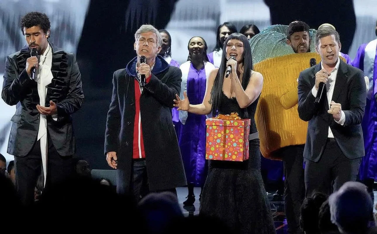 Saturday Night Live celebrates 50 years with familiar faces