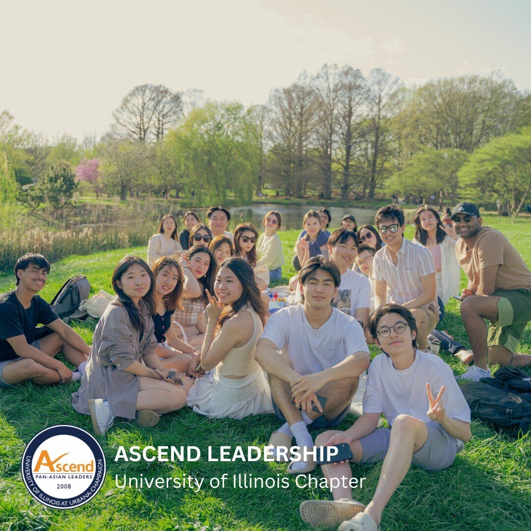 Our members have been enjoying the nice weather outside recently! These photos are from our picnic at Japan House where we ate a delicious charcuterie board and got some much needed vitamin D.