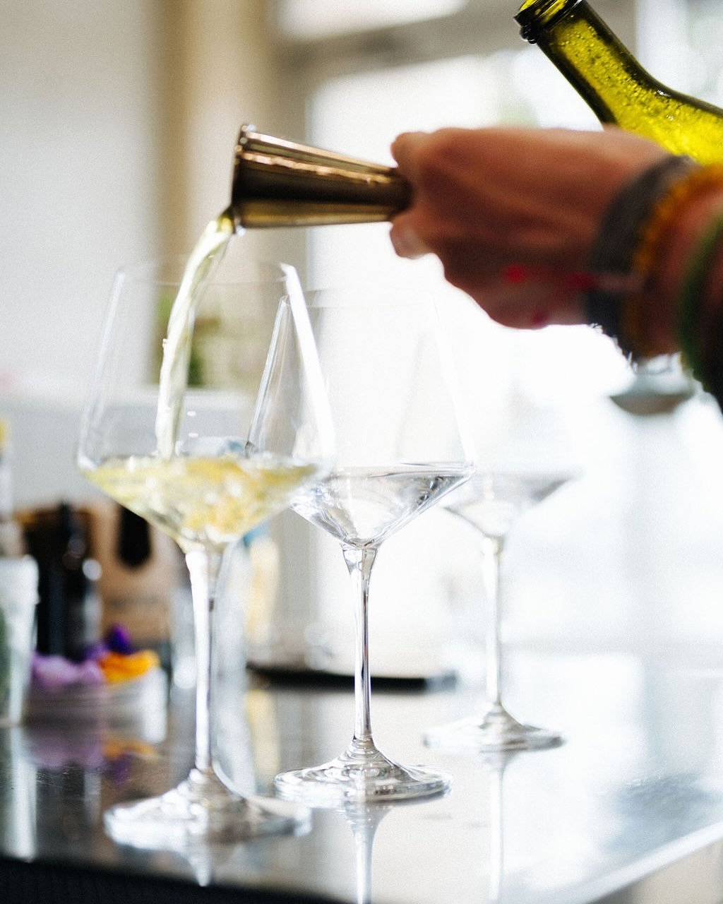 Now pouring&hellip;Fiano, Reisling, Verdicchio, Garganega + more&hellip; Open from Tuesday to Friday from 4pm until late. 

#Dunsborough #SouthWest
