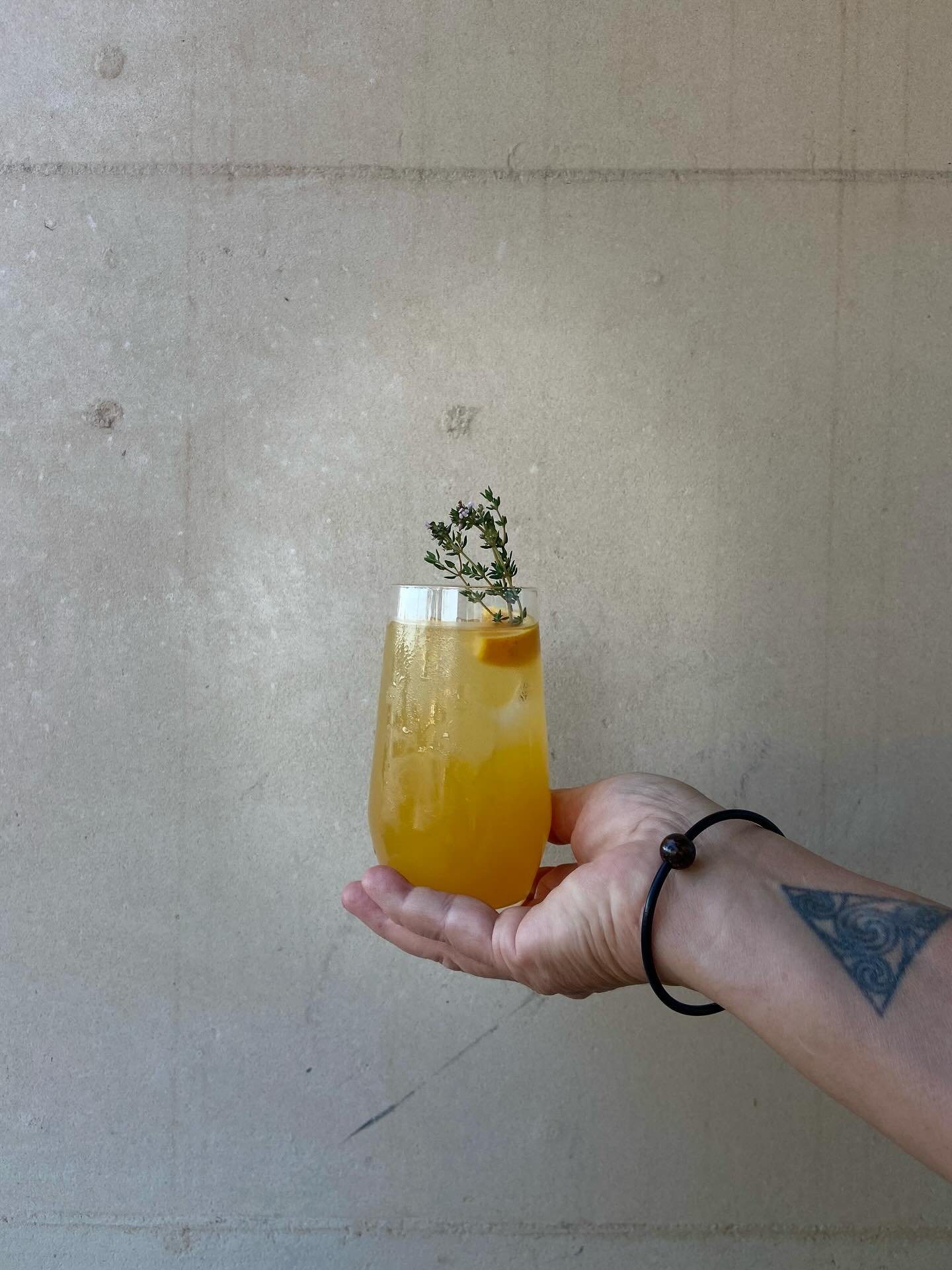 It&rsquo;s time for a Summer Spritz ! 
Join us weekdays from 4pm &amp; Saturdays from 3pm

Summer Spritz - Burnt Orange &amp; Thyme + Naturaliste Coast Gin + Fresh Citrus Juice 
#summer#ladylola#Dunsborough#cocktail#Gin