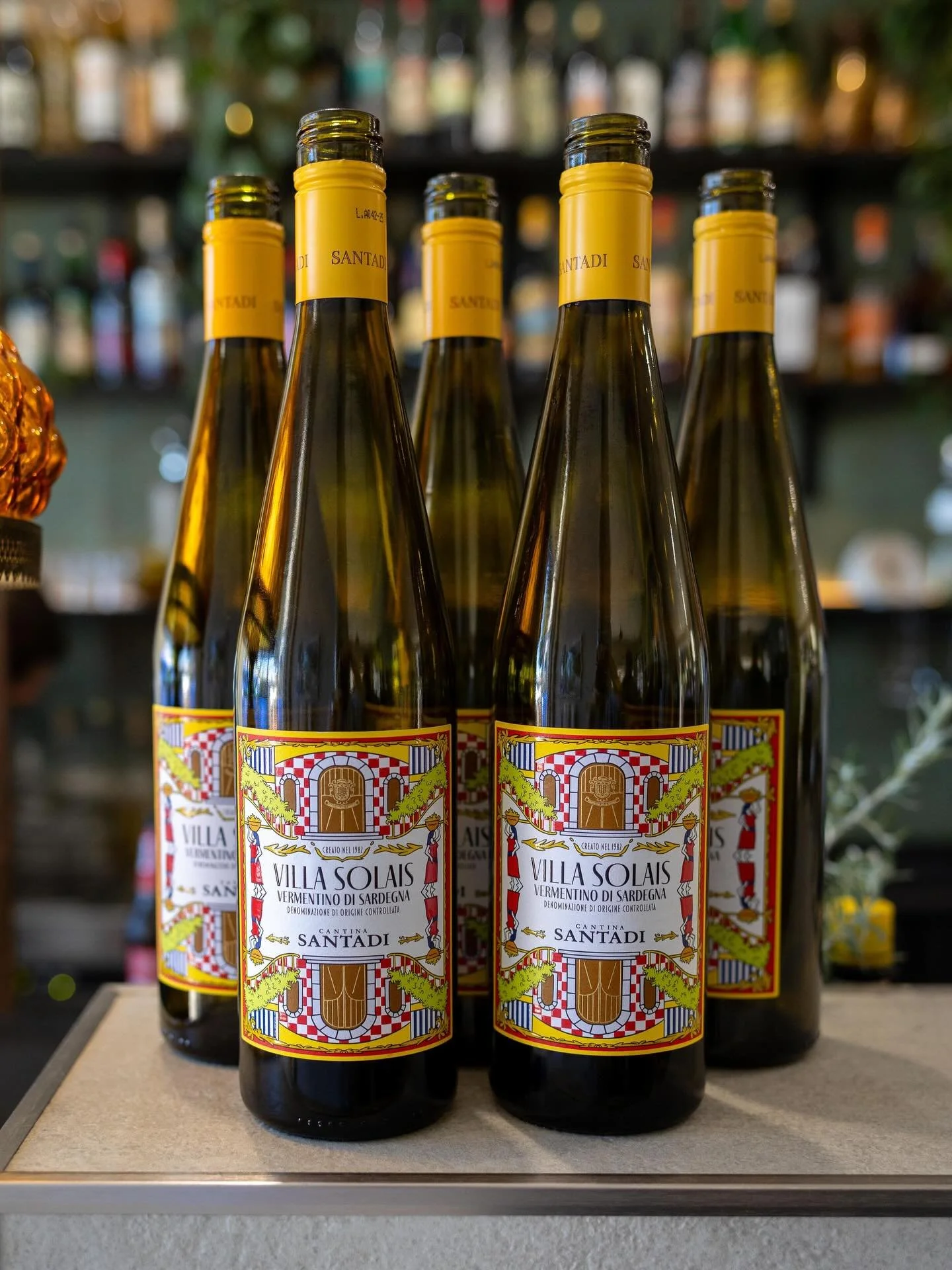2024 Santadi &ldquo;Villa Solais&rdquo; &mdash; Vermentino di Sardegna 🇮🇹

Fresh, vibrant and sun-kissed.
Citrus, white florals and a saline Mediterranean finish.

Perfect with seafood, oysters or light plates.

Now pouring at Lady Lola.
Available 