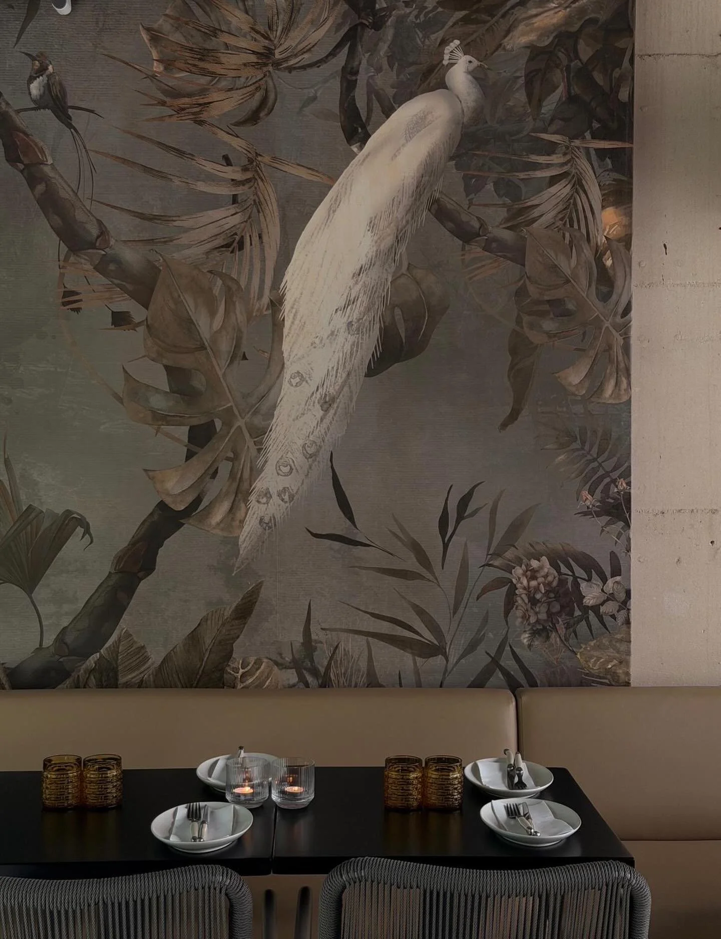 We&rsquo;re back 🤍
Doors are open again and we&rsquo;re ready for the long weekend.
Come by for a drink, a bite, and that Lola feeling.

Find us Tuesday to Friday from 4pm till late,
Saturday from 3pm till late.

Bookings via link in bio | Walk-ins 