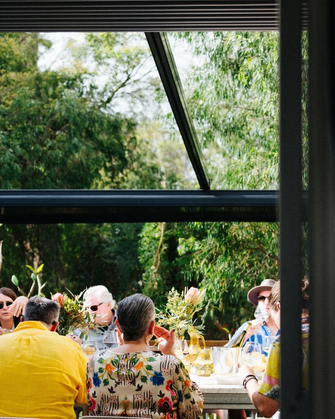 The roof is open.
The wine is being poured.
Fresh Abrolhos Island scallops are on their way.
Easter Saturday lunch, the Lola way.