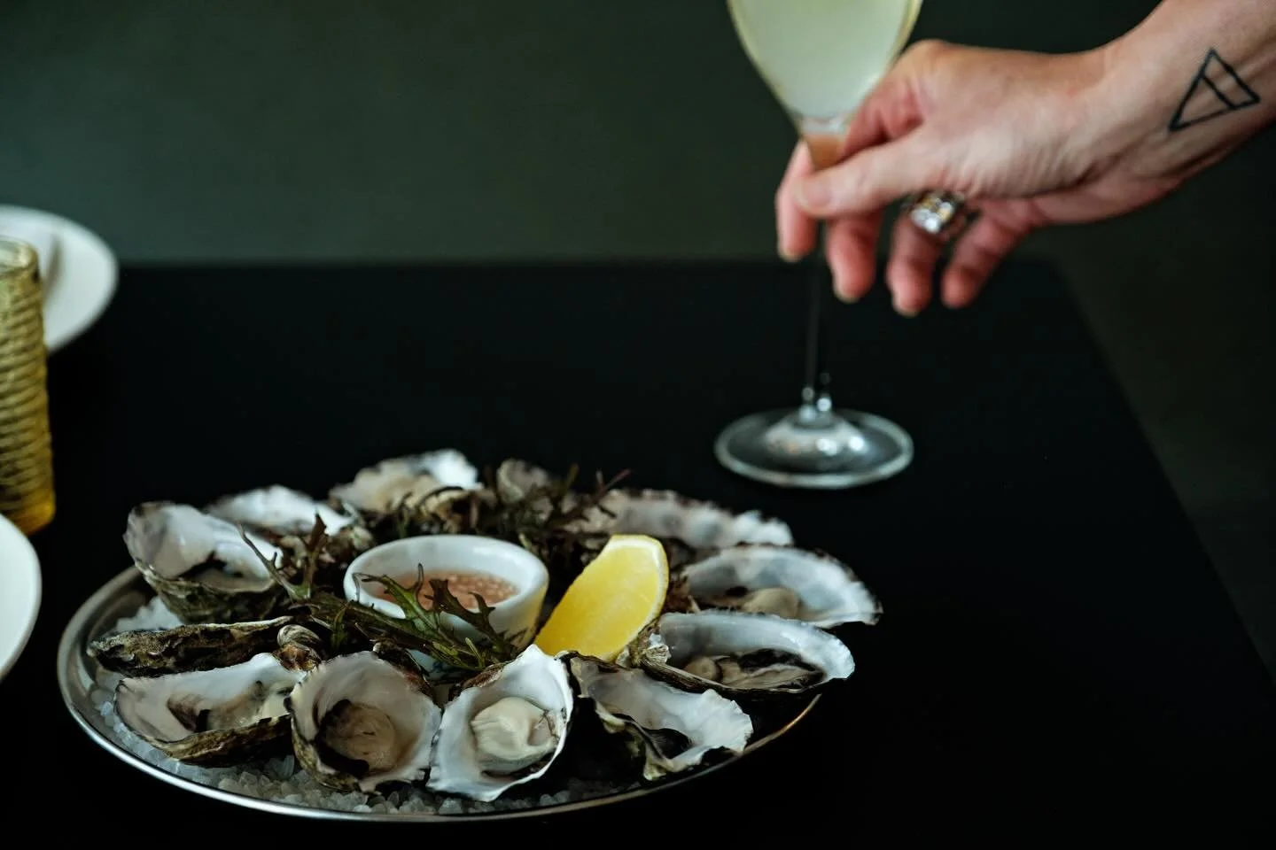 $3 Oysters Everyday During Aperitivo Hour 
Selected Drinks At Lola Loves You Prices 🥂 

Aperitivo 4-5pm weekdays and 3-4pm Saturdays