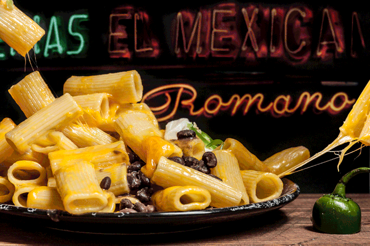 Mexican_romano_nachos_o-1.gif