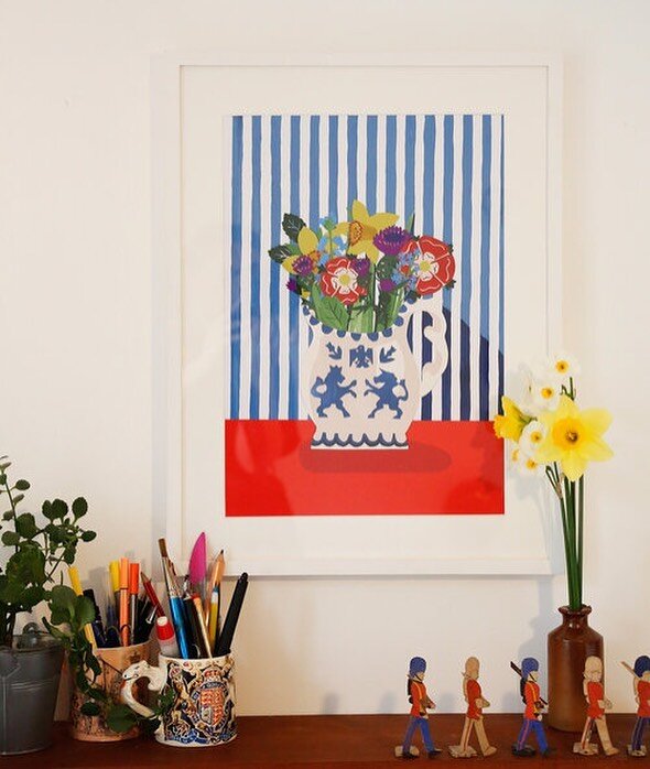 Looking for some nice and cheerful original artwork? Check out my website. Link in
Bio. This piece is called &lsquo;Best of British.&rsquo;

#british #interiordesigners #tudorroses 
#papercutflowers #handpaintedtextiles 
#handdesign #paperart #art #l