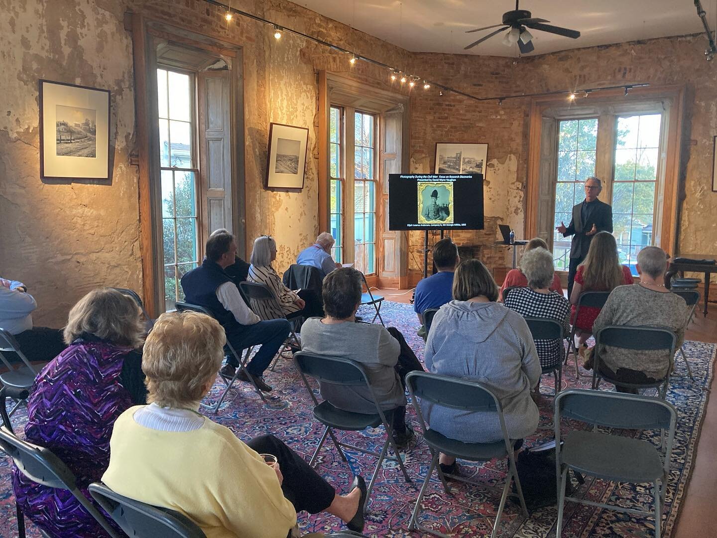 Phoenix Flies is back! One of my favorite Atlanta experiences, #PhoenixFlies celebrates the city&rsquo;s historic sites with free tours and educational programs all month long. 
.
I attended my first PF event this week; it was on Southern photography