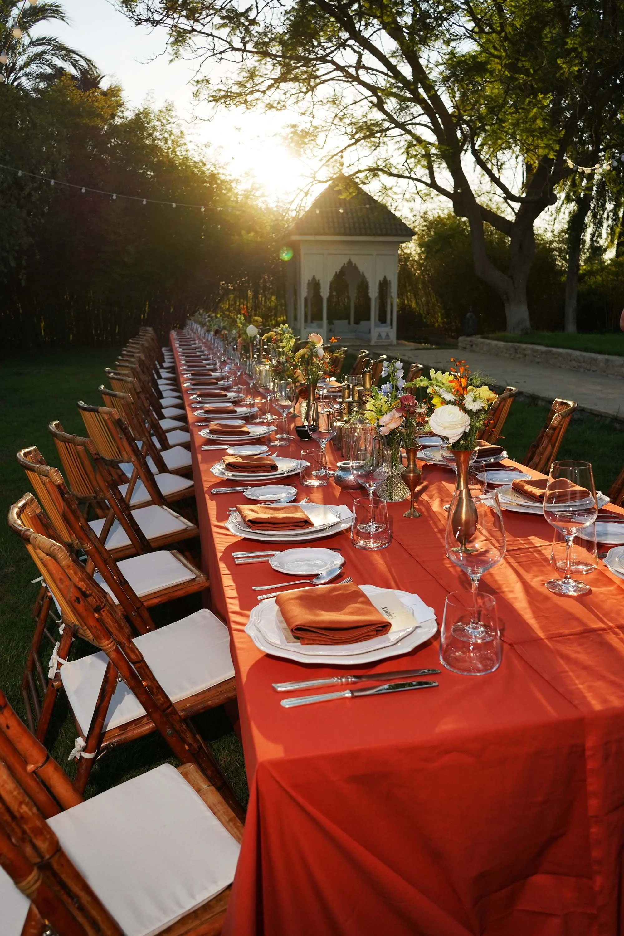 VILLA-TABLE01.jpg