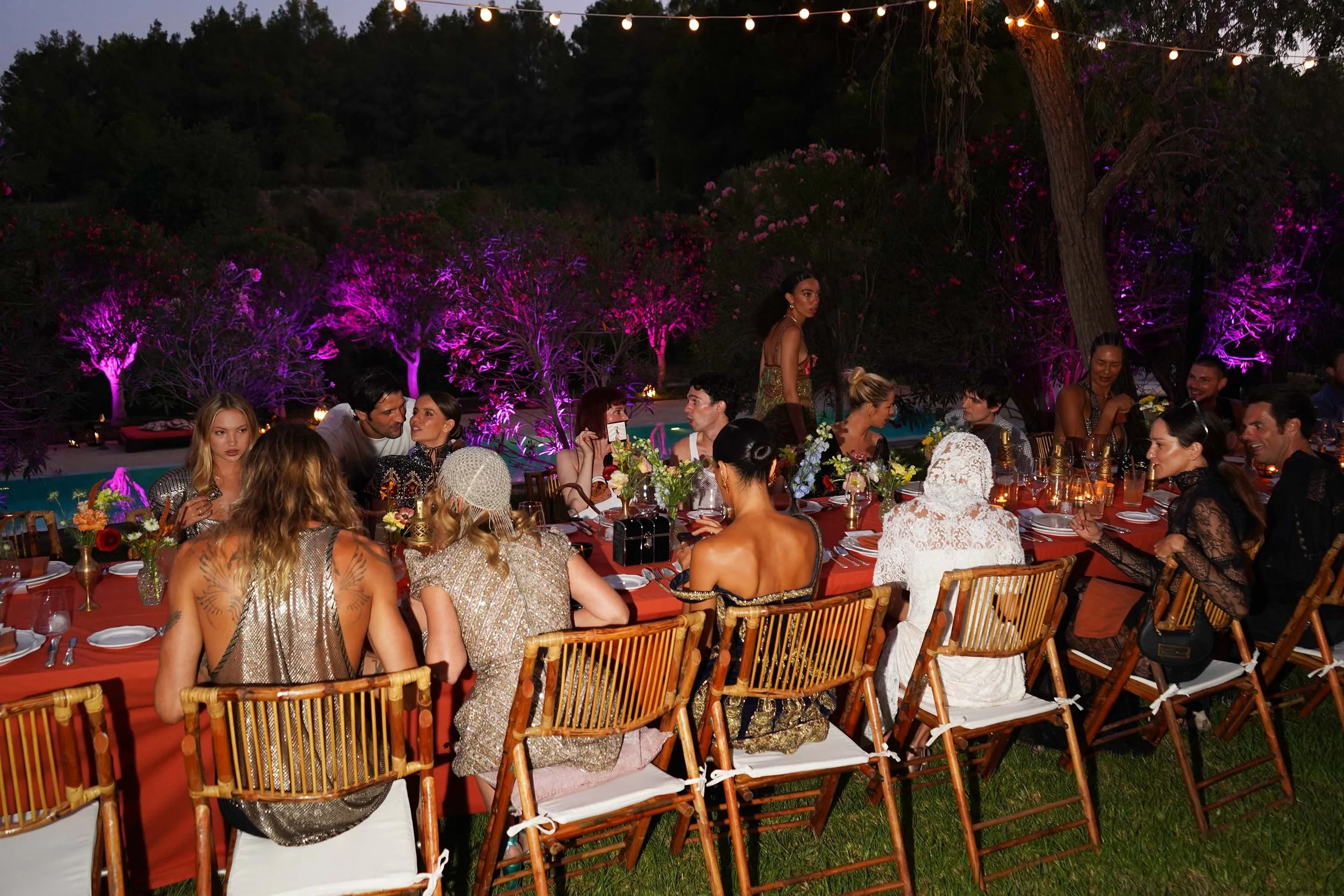 VILLA-TABLE05.jpg