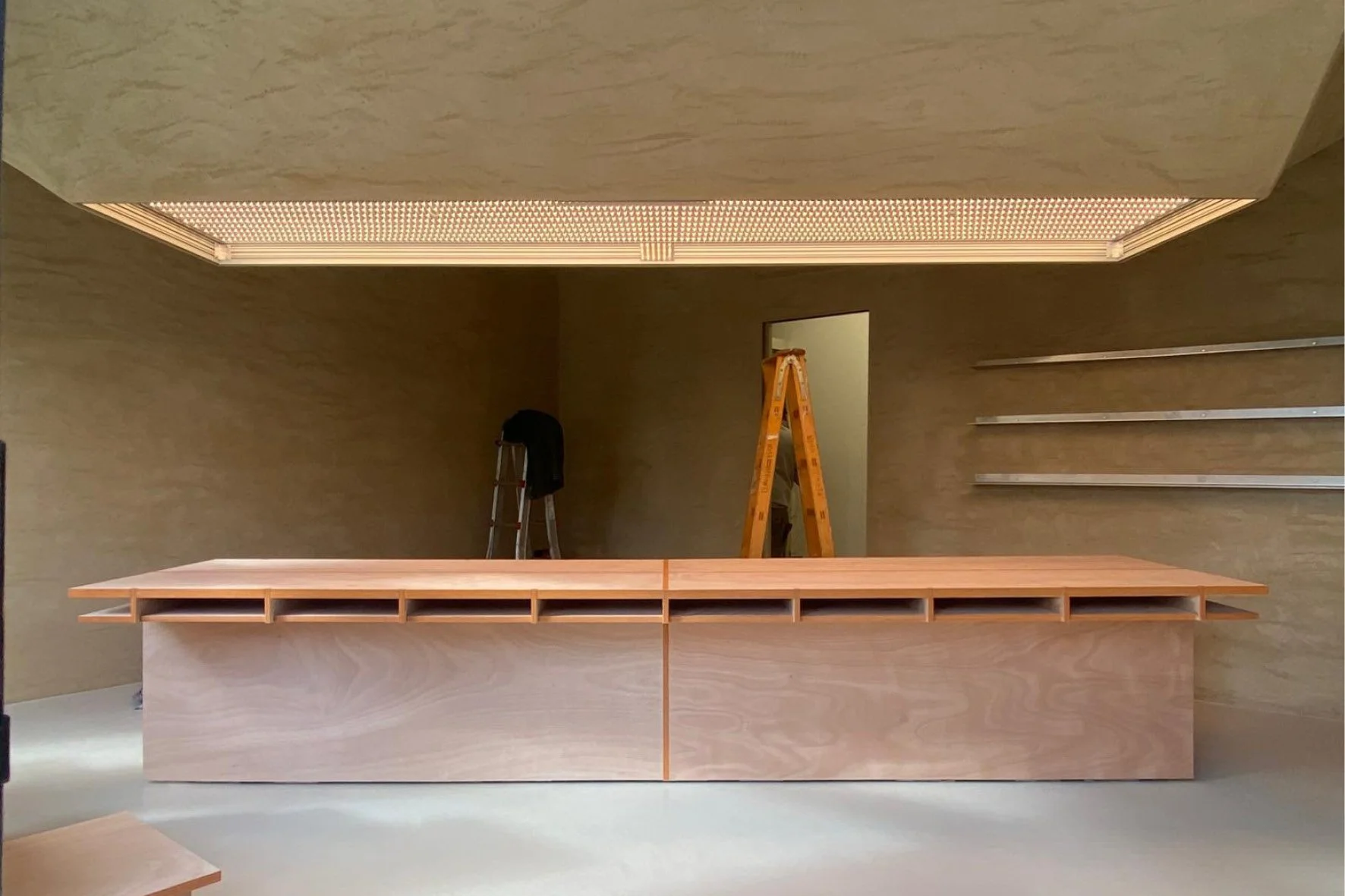 Construction | Mosca Bianca