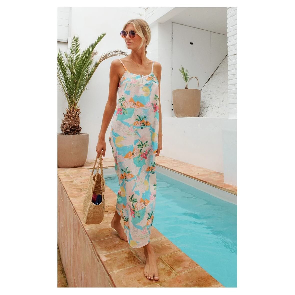 Un imprim&eacute; comme une longue plage pour @boutiquearthur 🏖️
.
.
.
#studioparistanbul #printdesign #printandpattern #beachwear #plage #nouvellecollection