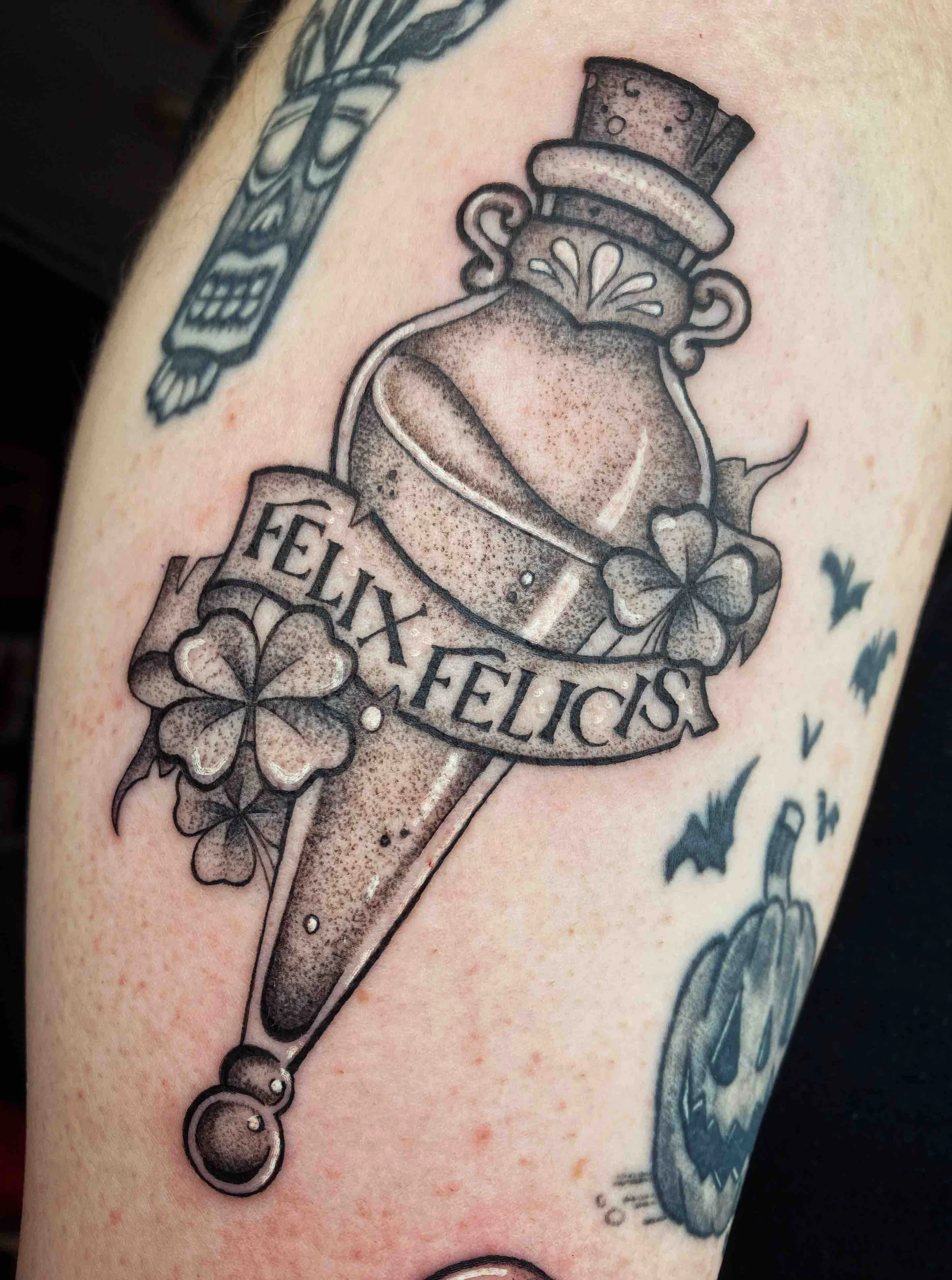 Harry-Potter-Lucky-Charm-Felix-Felicis-potion-Blackandgrey-tattoo.jpeg