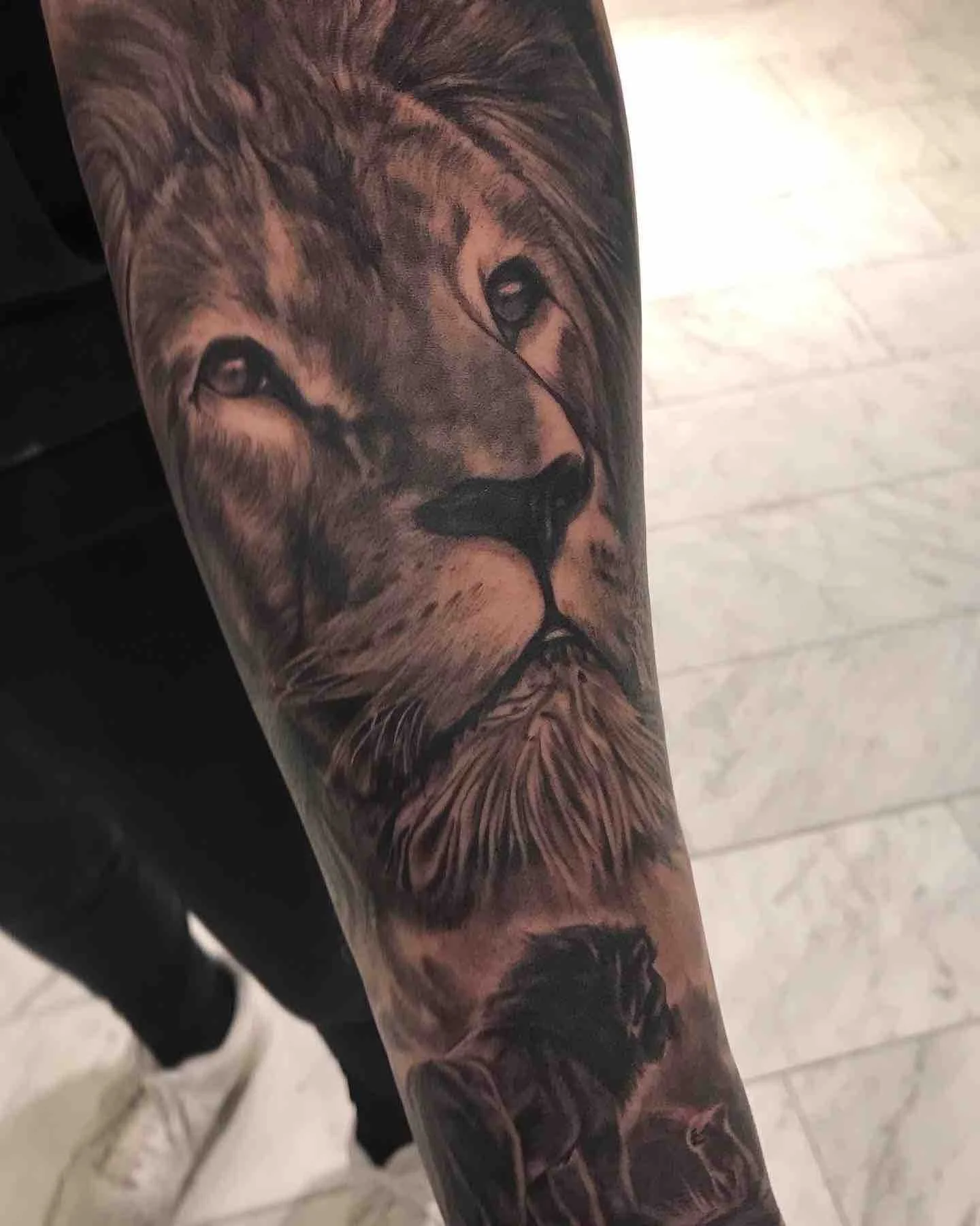 ultra-realism-tattoo-lion-full-sleeve.jpeg