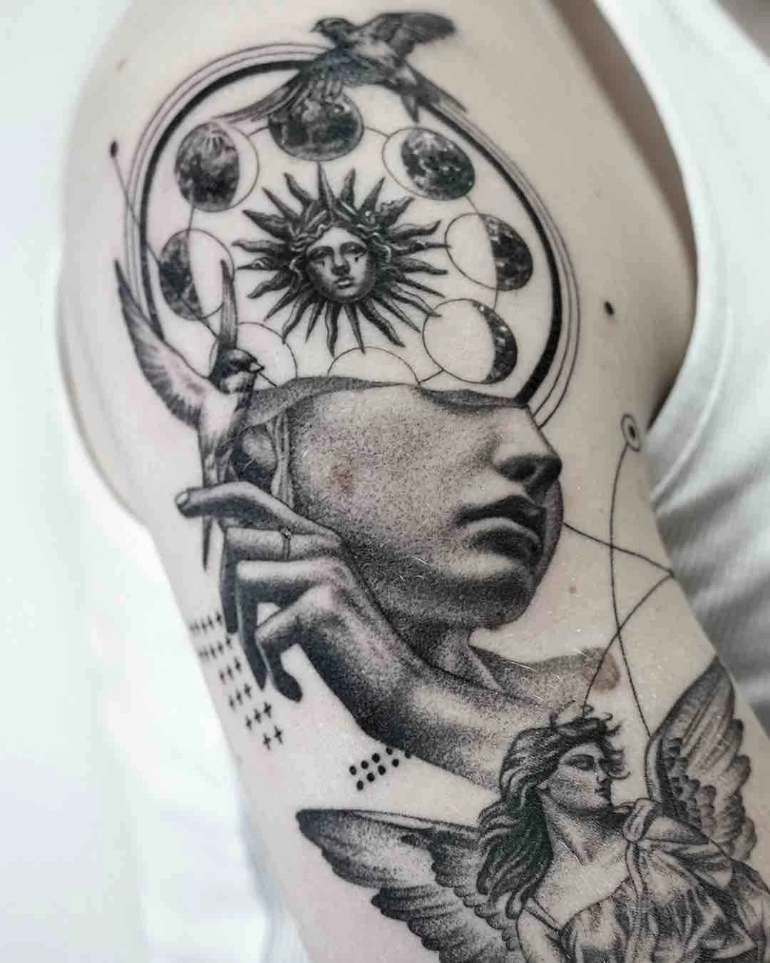 abstract-realism-mythology-shoulder-tattoo-eric-le.jpeg