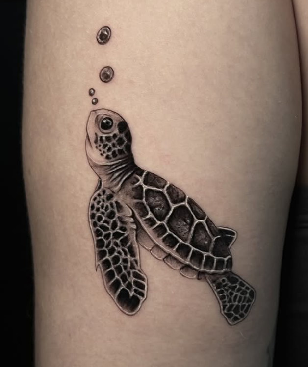 Black and Grey Tattoo 