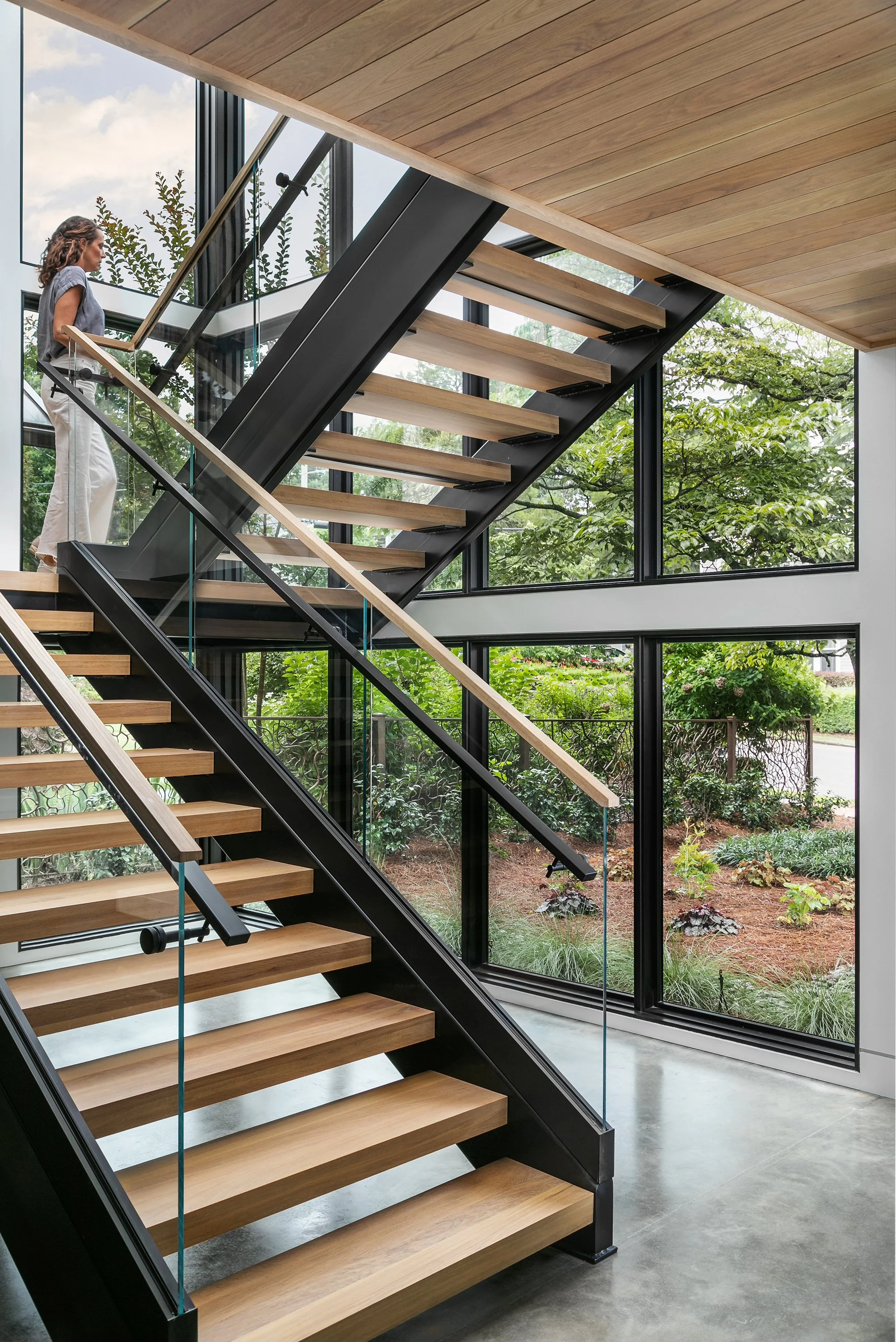 607 Forest Ave_Stairs 2_TinkerMa_by 161 Photography.jpg