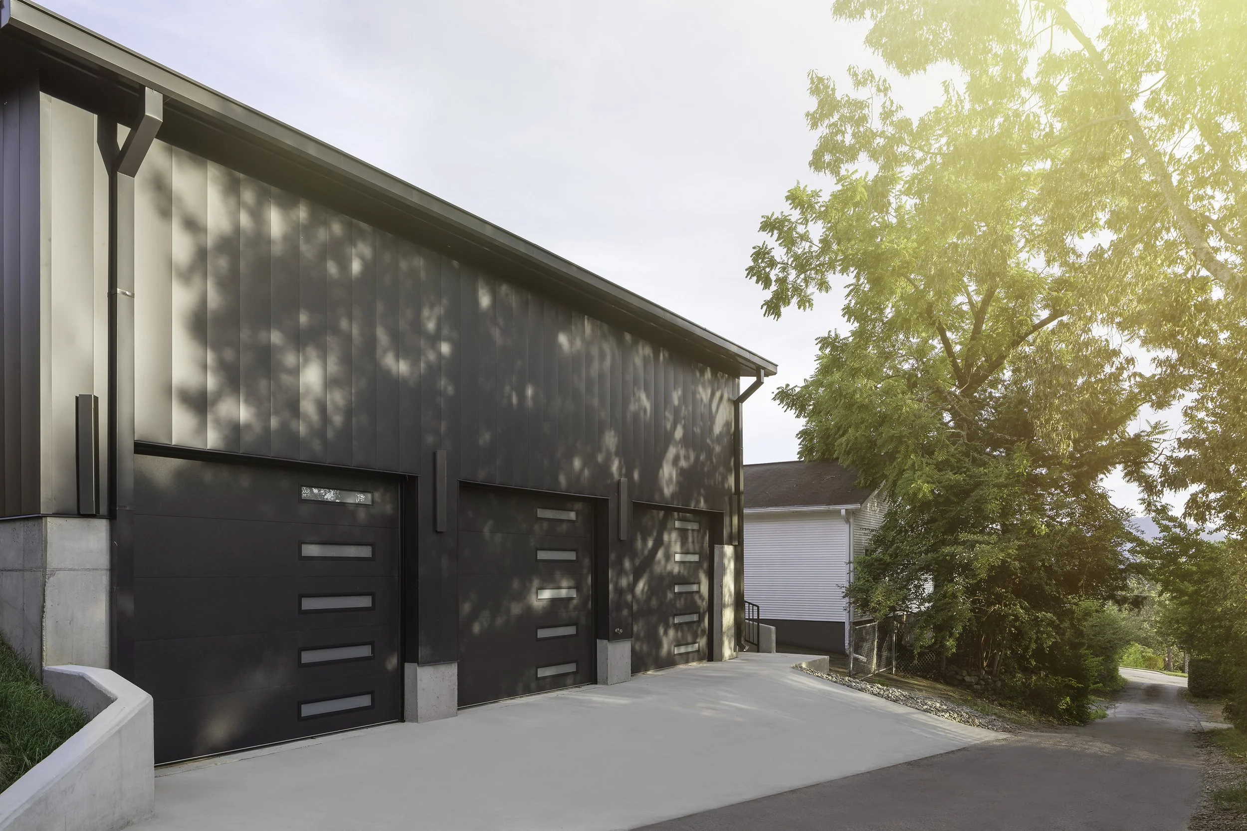 607 Forest Ave_Garage 2_TinkerMa_by 161 Photography.jpg