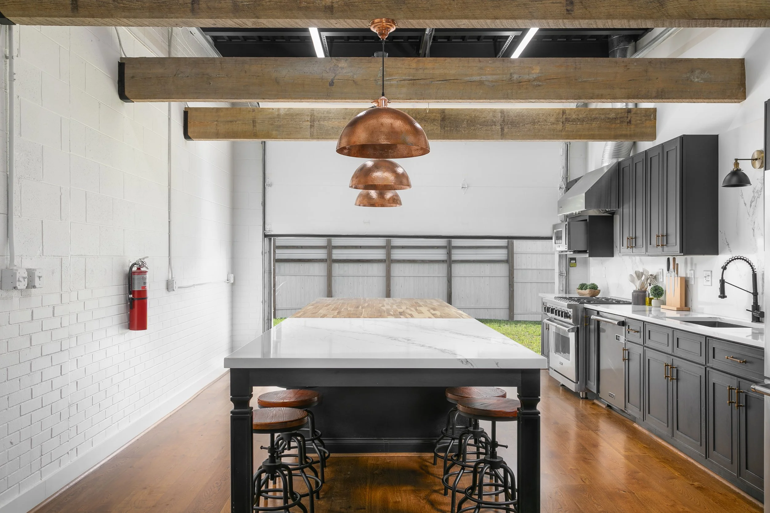 DBS Offices_Kitchen 2b_TinkerMa_by 161 Photography.jpg