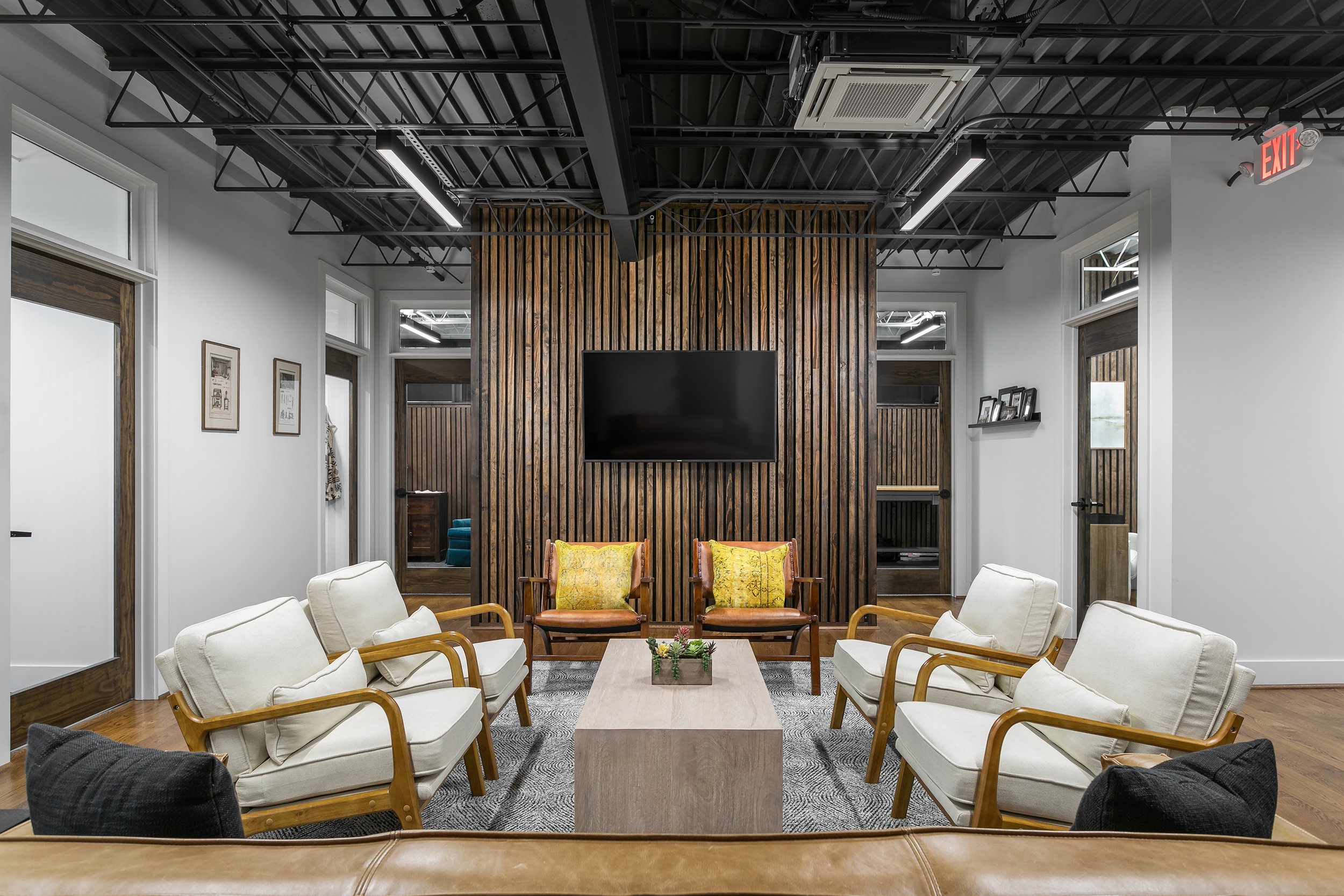 DBS Offices_Sitting Area 1_TinkerMa_by 161 Photography.jpg