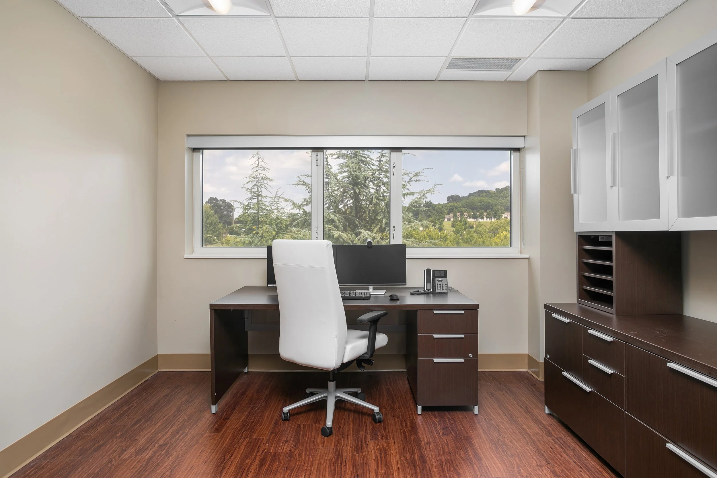 Chattanooga Heart Institute_Doc Office_TinkerMa_by 161 Photography.jpg