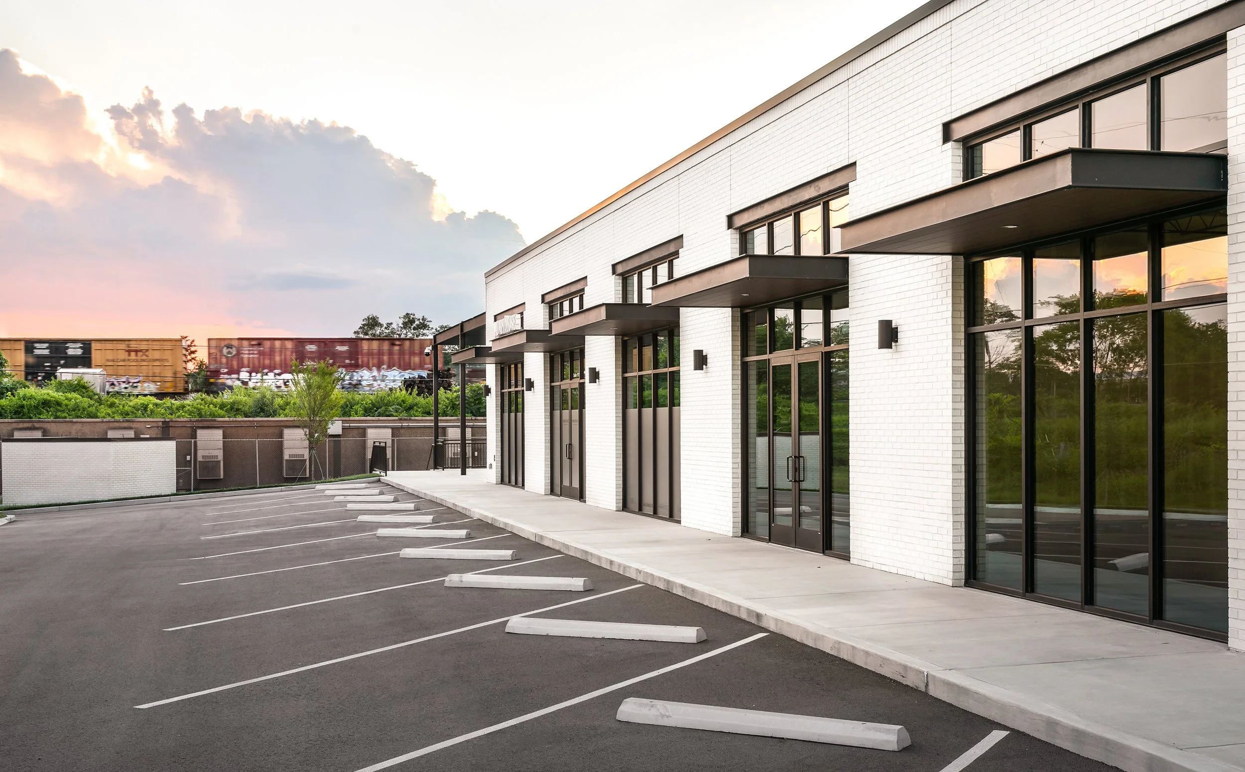 1607 Central Ave_Side Awnings_TinkerMa_by 161 Photography.jpg