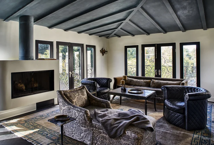 What Is Luxury Interior Design in Venice, CA? A Complete Guide to High-End Living Spaces?