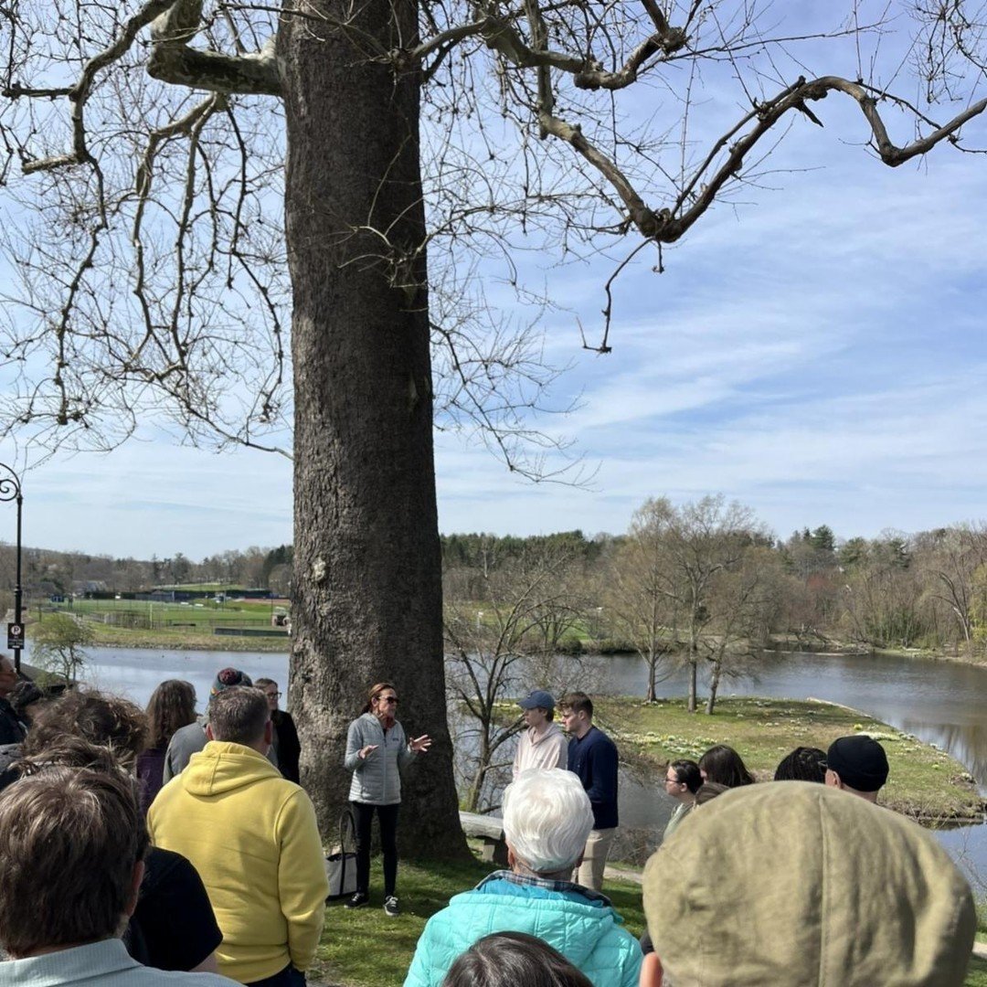 Thanks to all who joined us Inside/Out on Saturday!!! Signe Nielsen &amp; Martha Desbiers of @mnla_landscape_architects led a great tour of their new Landscape Master Plan for Smith College...

👉Swipe for highlights 

Starting at the oldest Olmsted-