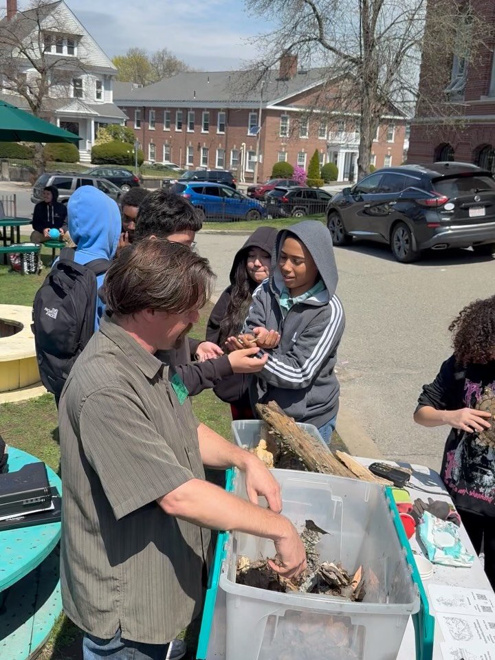 Pro tip: &ldquo;Snakes don&rsquo;t have claws.&rdquo;

Swipe with sound on for the shrieking &amp; squealing... 

We had such a great time with middle- and high-school students celebrating 'Early Earth Day' at Boston Green Academy last week! Ecologis