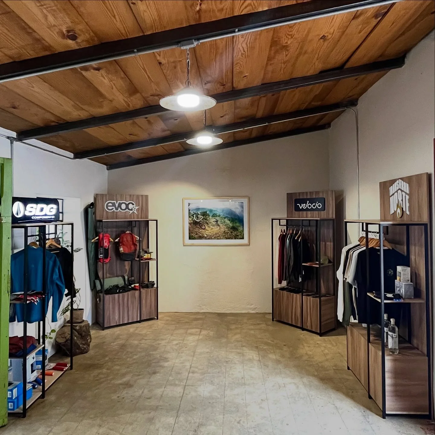 Casa TranSierra and our Giftshop with the make over to receive you with wide open arms! #velocio #sdgcomponents #evocsports #dyedbro #industry9 #bikelogistics