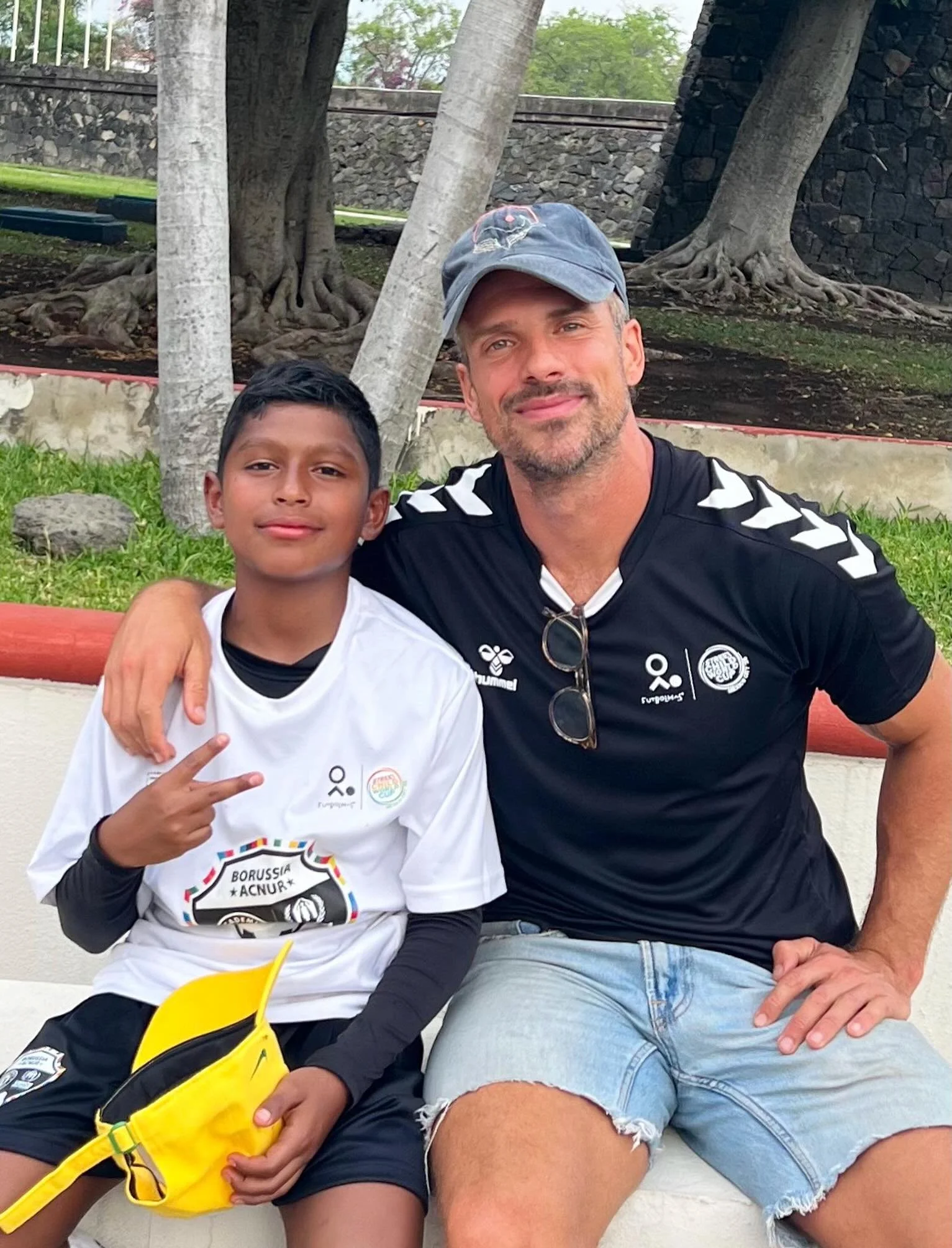 Meet Santiago, from Venezuela. His energy has stayed with me since we had a chat on this bench at the @streetchildutd World Cup recently. 

At 12 years old Santiago has been through more challenges the most. Having to flee Venezuela a young age, now 