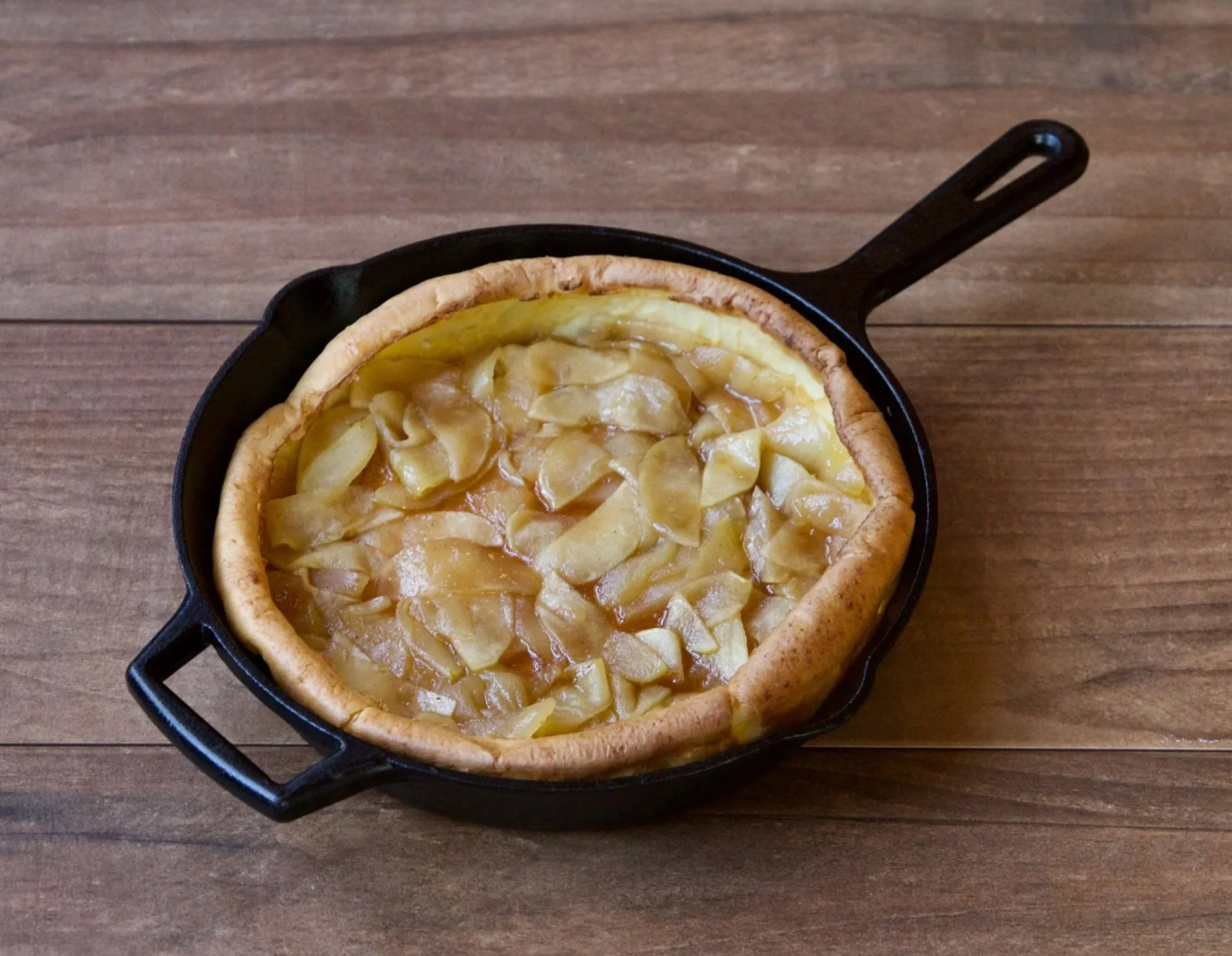 Dutch Baby with Cinnamon Apple Filling