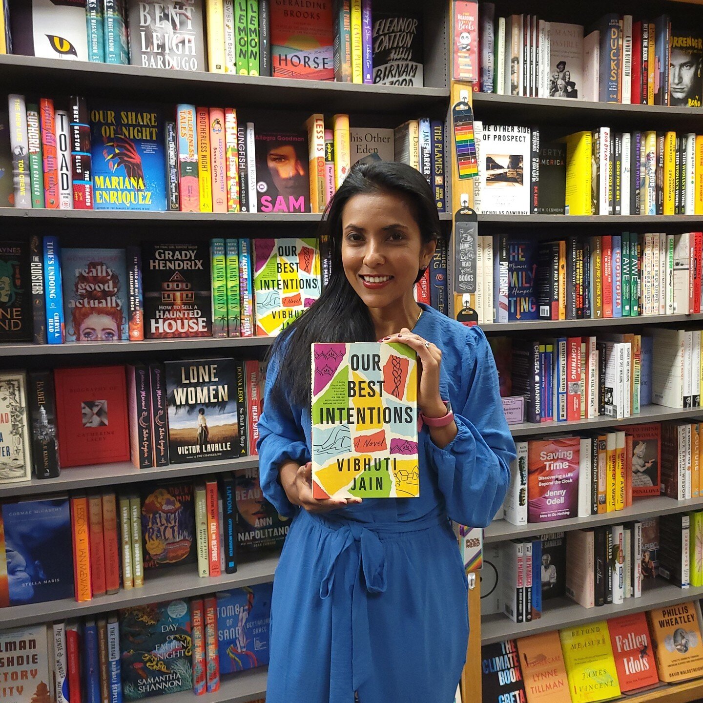 Many thanks to @vibhutiwrites and everyone who attended last night's event and made it so much fun! Be sure to check out her novel, Our Best Intentions, available now from an Atticus Bookstore near you!