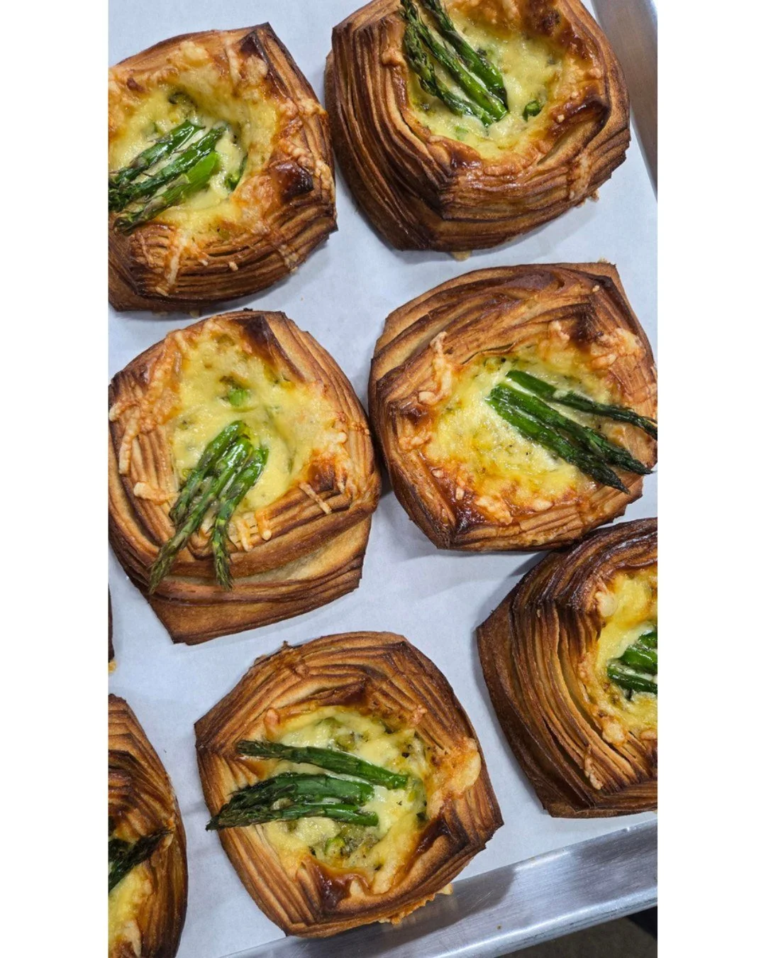 New savory Danish drops tomorrow ... and it's a taste of Spring🎍🌱🍋🌞

Soft laminated Danish dough filled with gouda, lemon zest, thyme &amp; sliced asparagus - topped with tender asparagus spears

we are excited for this one

#ctbites #cteats #ctc