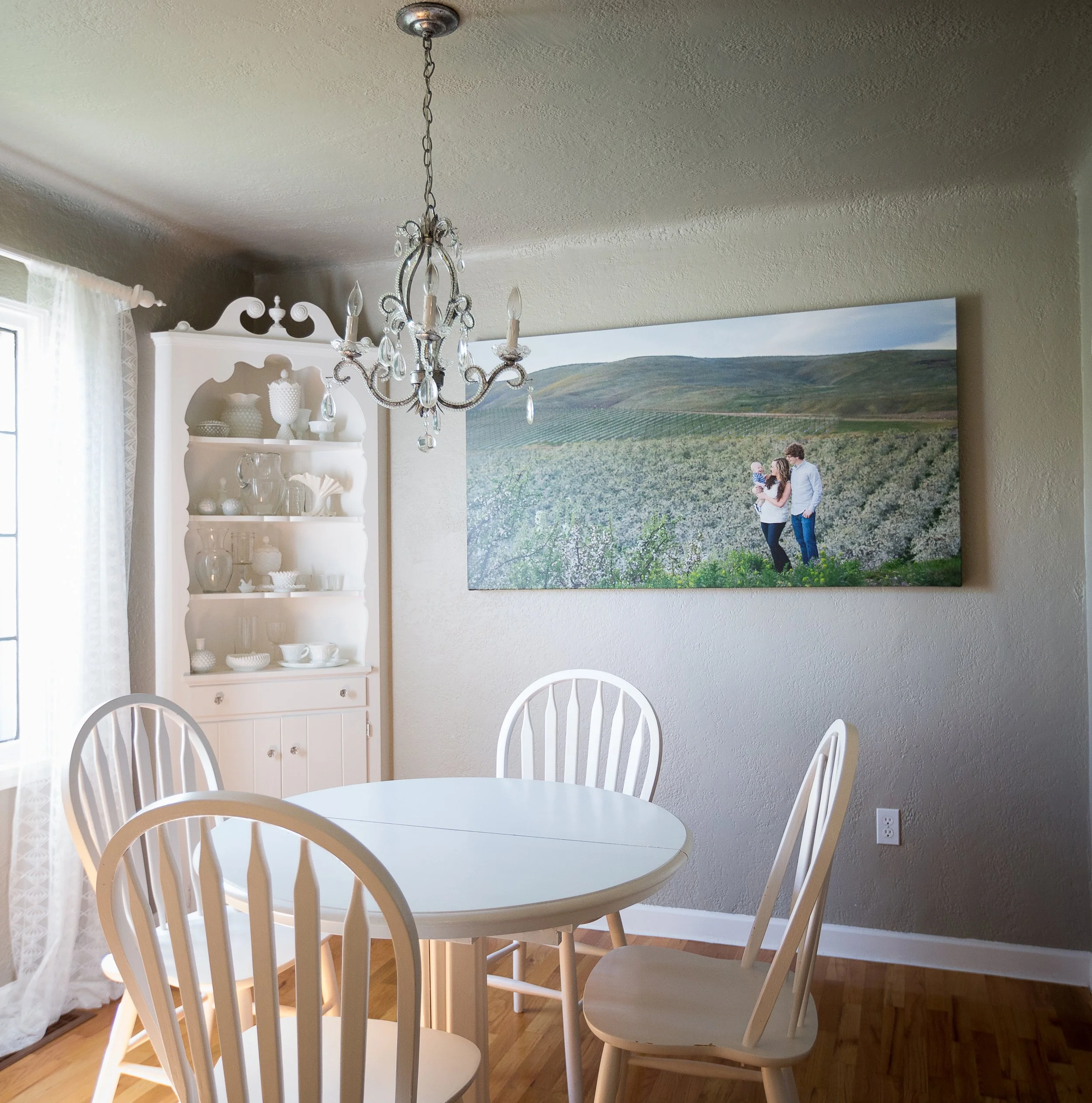 Canvases in rooms_15.jpg