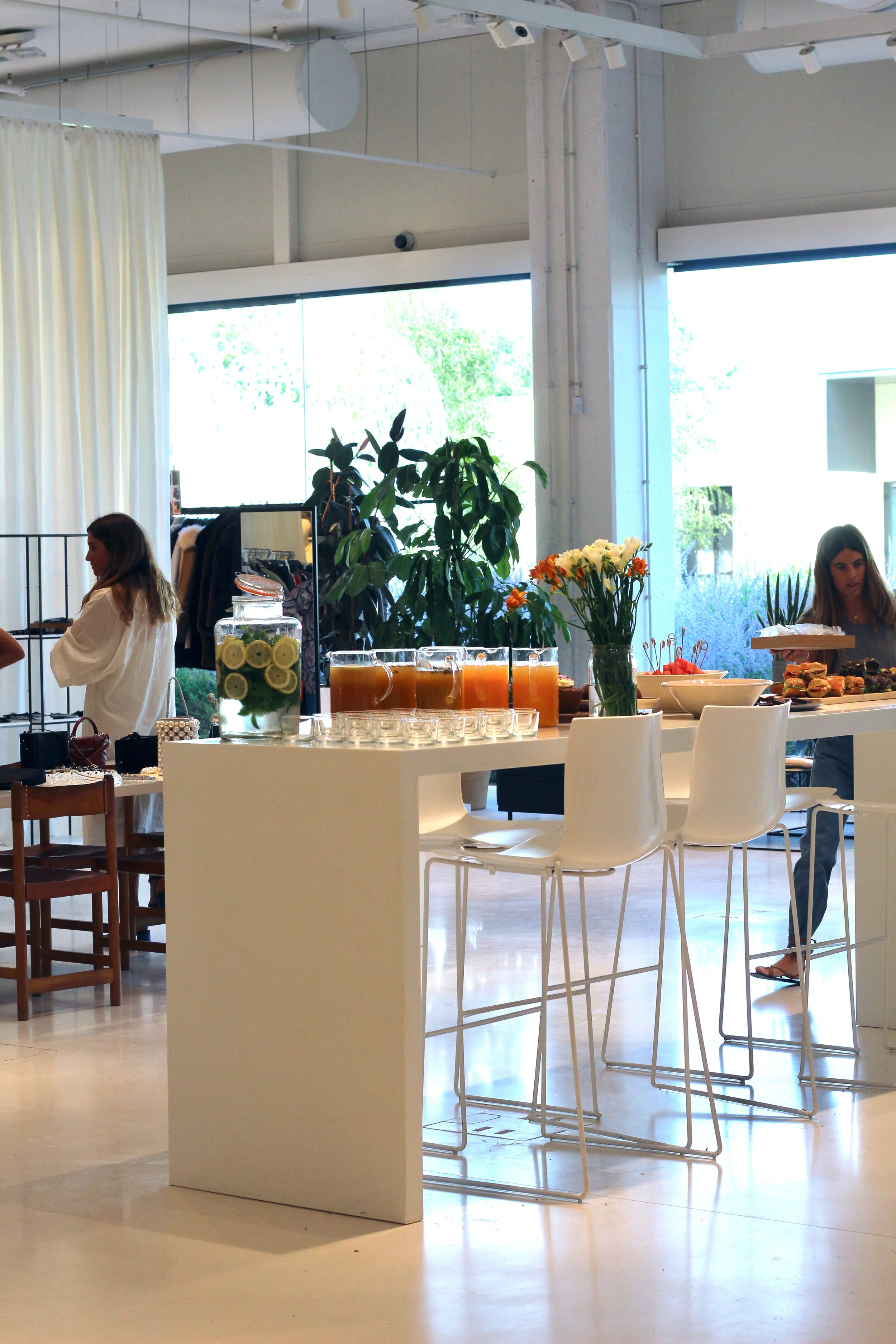 bon aprofit mango catering I.jpg