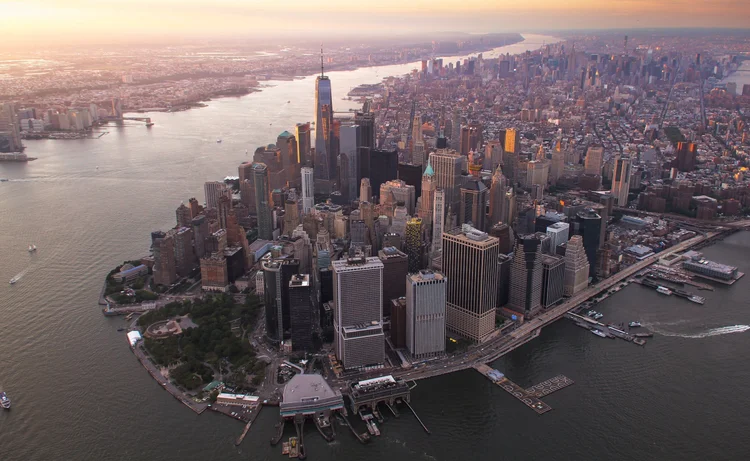 Social Media: The New Manhattan Real Estate