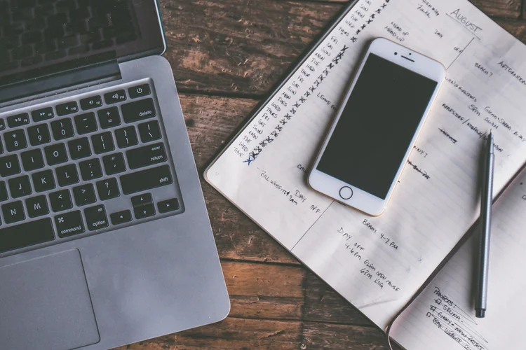 5 Reasons Why You Should Schedule Social Media Posts