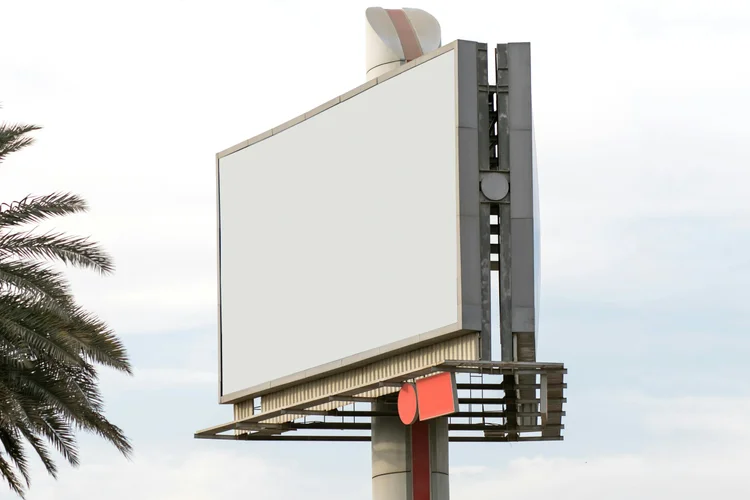 Creating High-Converting Ad Creatives That Stop the Scroll