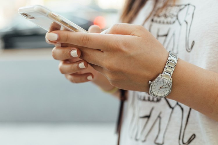 How to Create a Mobile-First Website That Converts