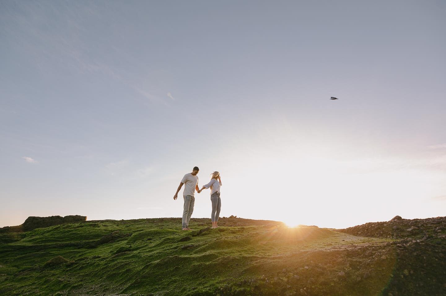 Molly+Nick 

#engagementphotos #engagementring #engaged #lagunabeach #california #beach #bride #groom #sunset #weddingphotography