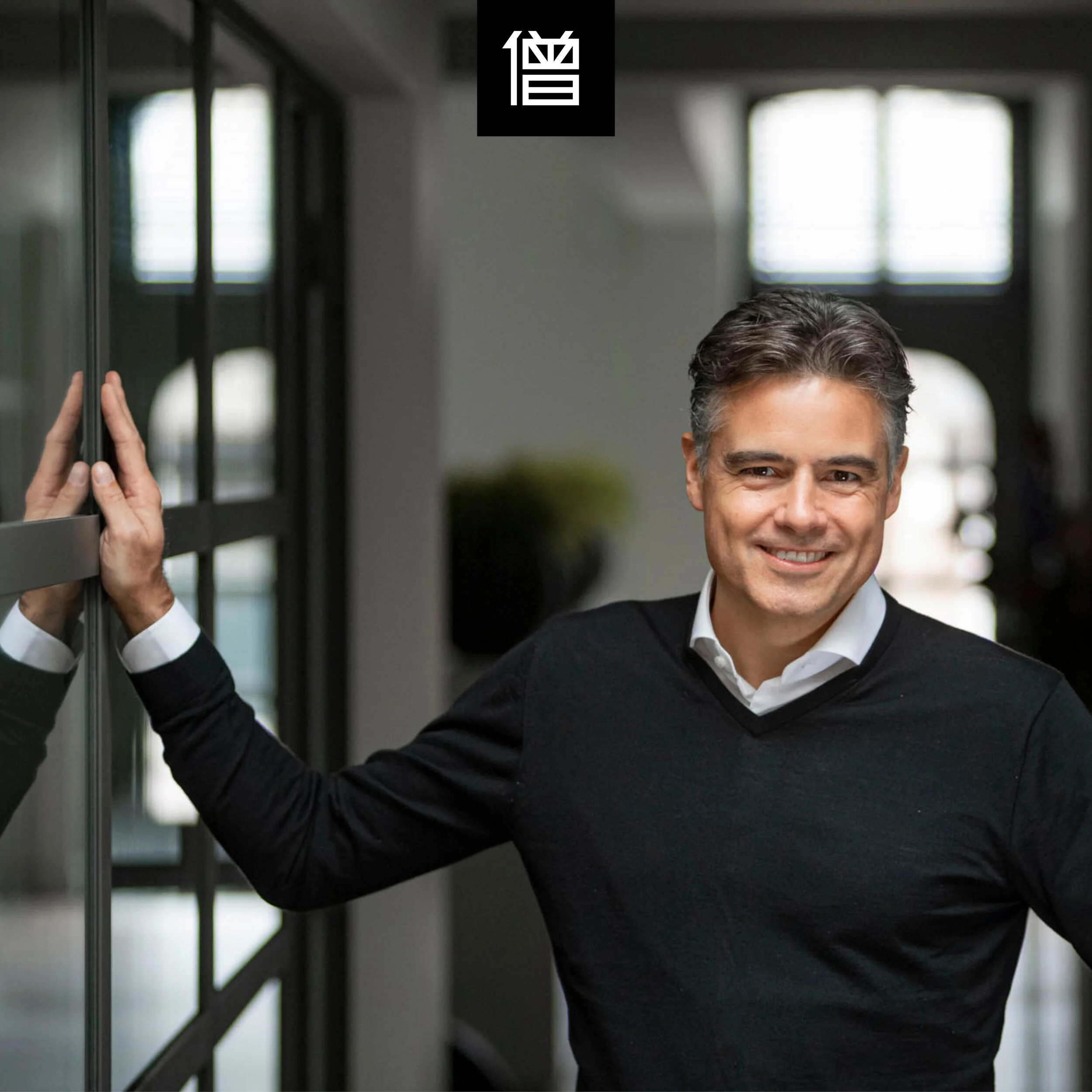 Het hebben van een visueel consistente, merkuitstraling betekent dat alle elementen in visuele identiteit met elkaar in balans zijn. Het is een eenheid in het geheel. Dit cre&euml;ert een sterke en herkenbare beeldtaal.⁣
⁣
Klant: Dex International M&