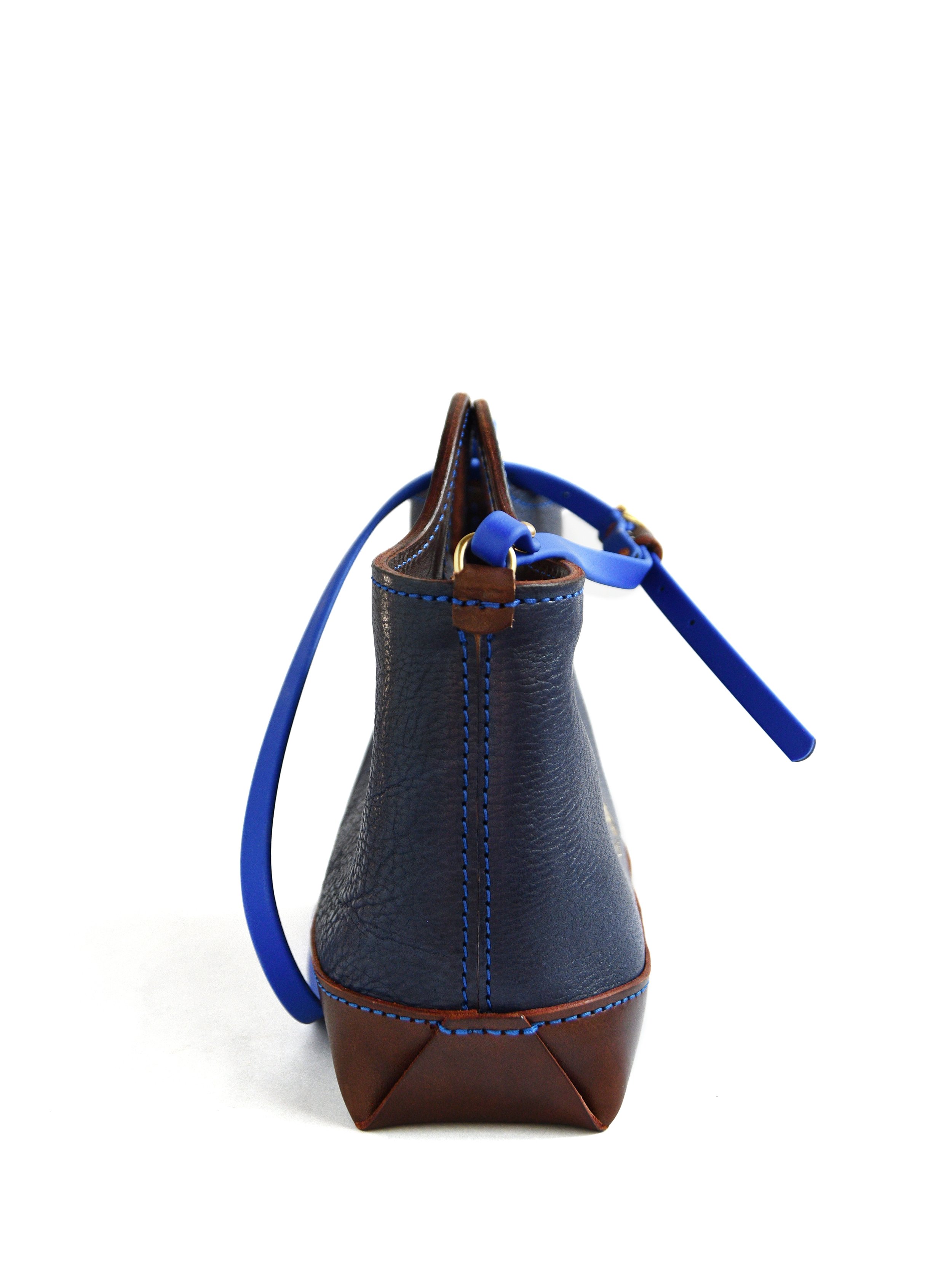 elviratote.navy.2.jpg