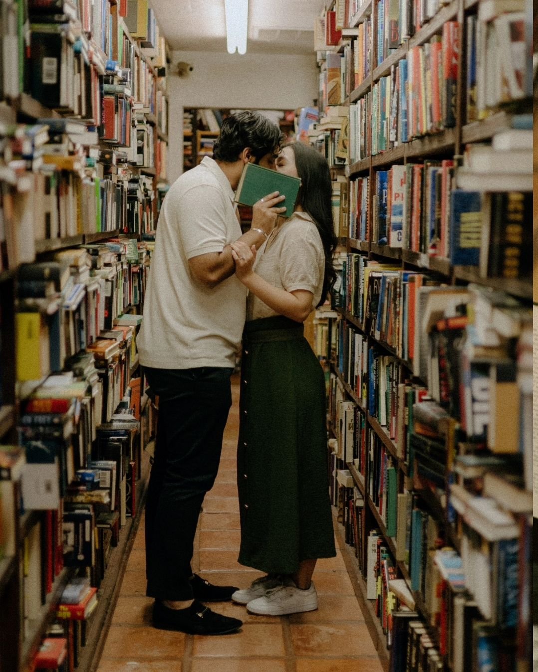 POV: You get engaged to your high-school sweetheart, and you happen to love books 📚