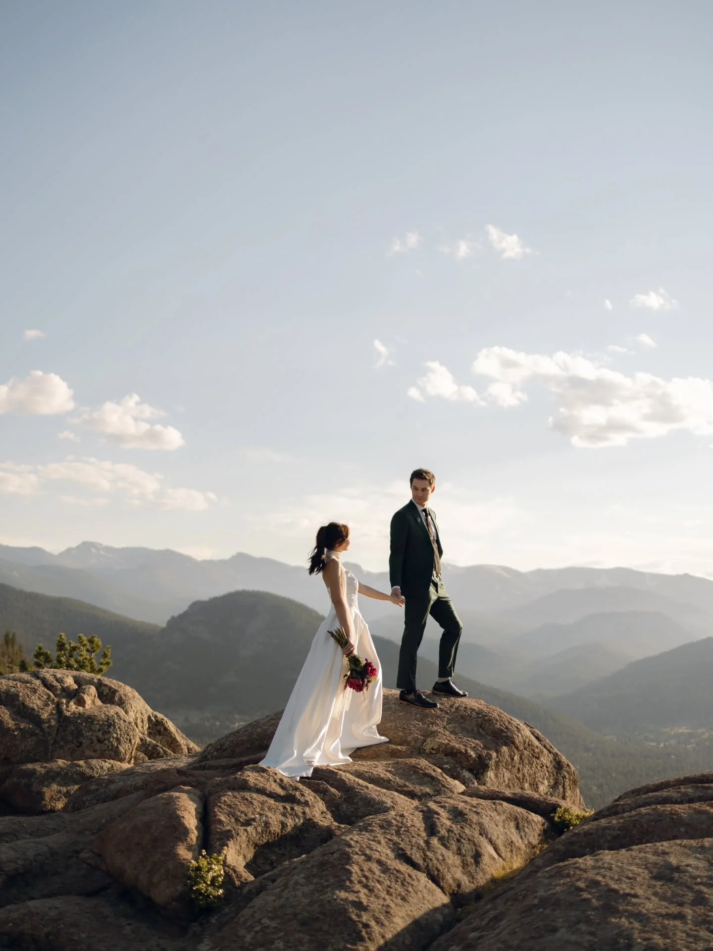 I feel like its pretty easy to get epic photos in the mountains. You definitely don't have to try hard especially with couples like @model.couple.colorado !! Everything was so effortless. We spent such a beautiful evening in Estes Park. I would redo 
