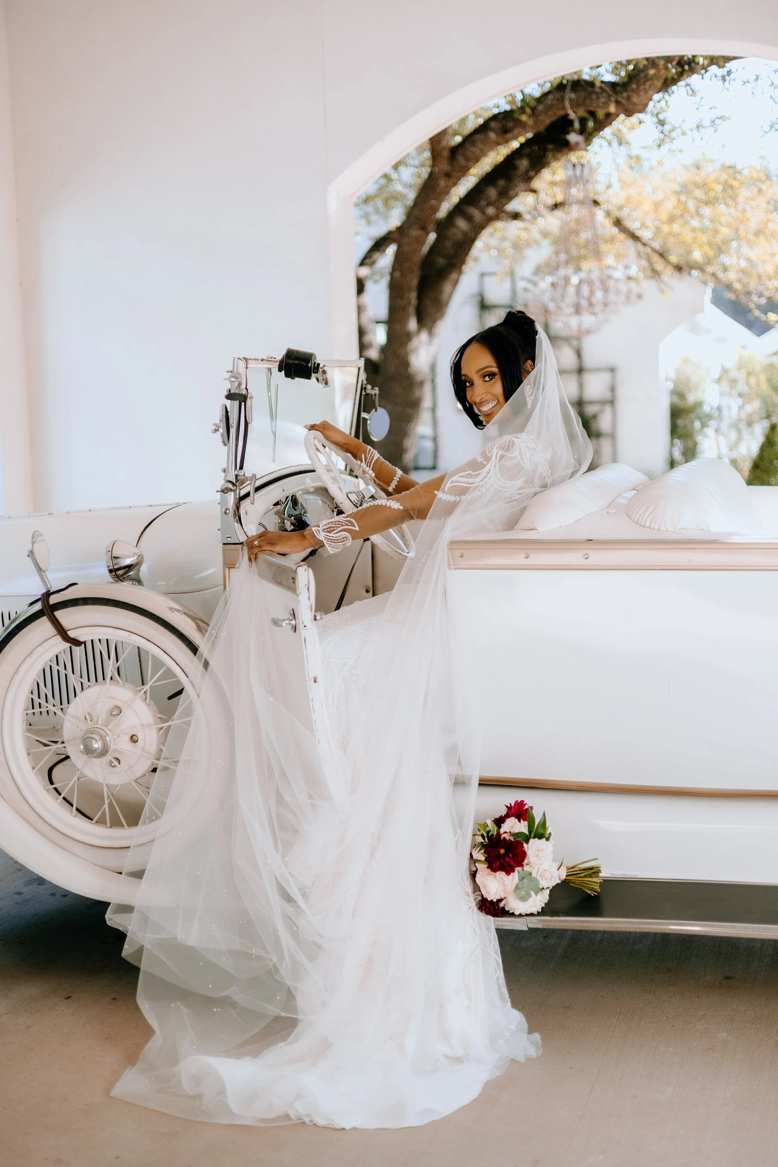 Houston & Texas Family, Couples, Newborn, Maternity, Bridal Photography – Bride posing beside vintage car, The Woodlands TX portraits.