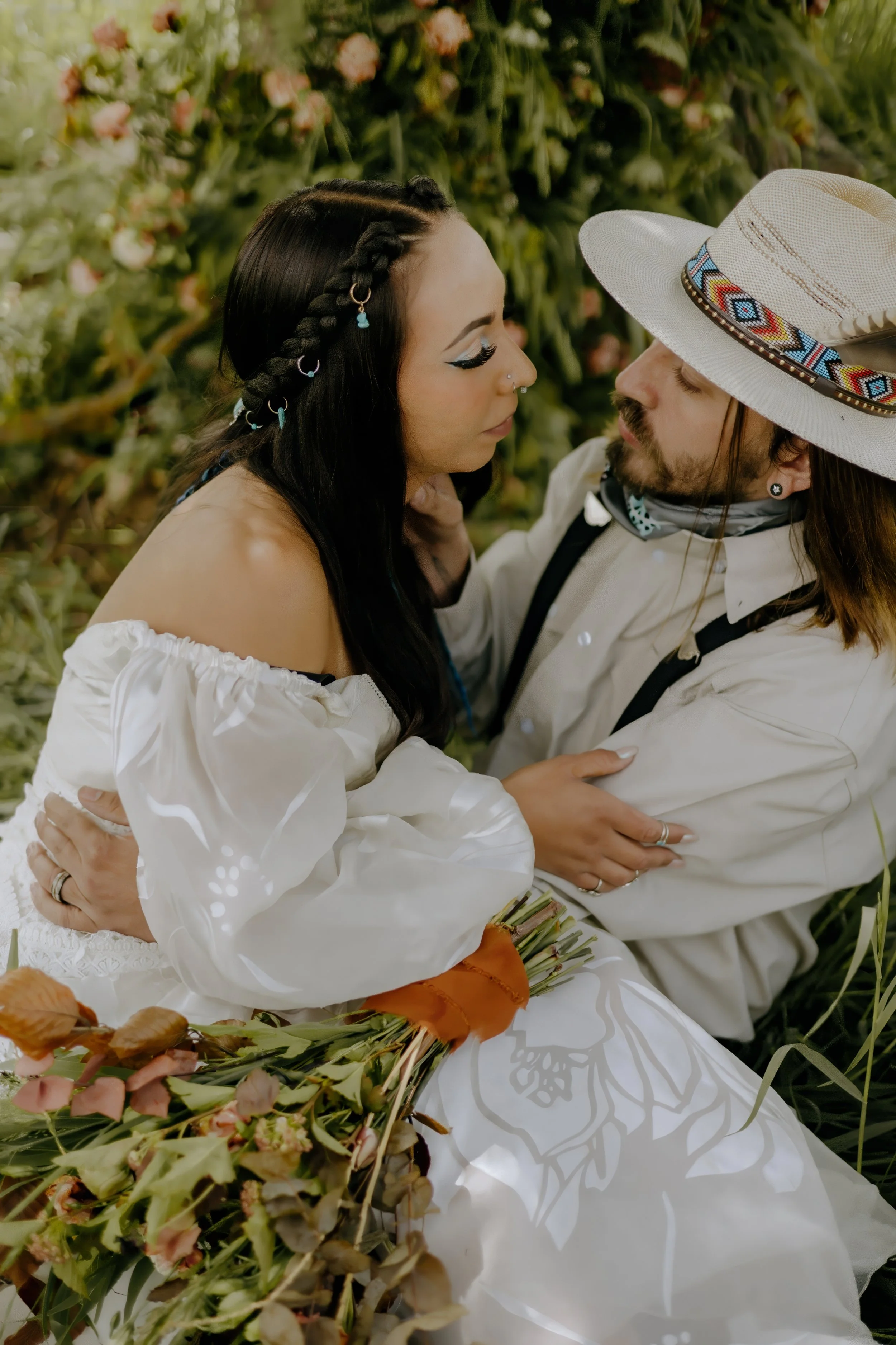 Houston & Texas Wedding & Elopement Photography – Romantic embrace beneath branches at Diamond Cross Ranch elopement.