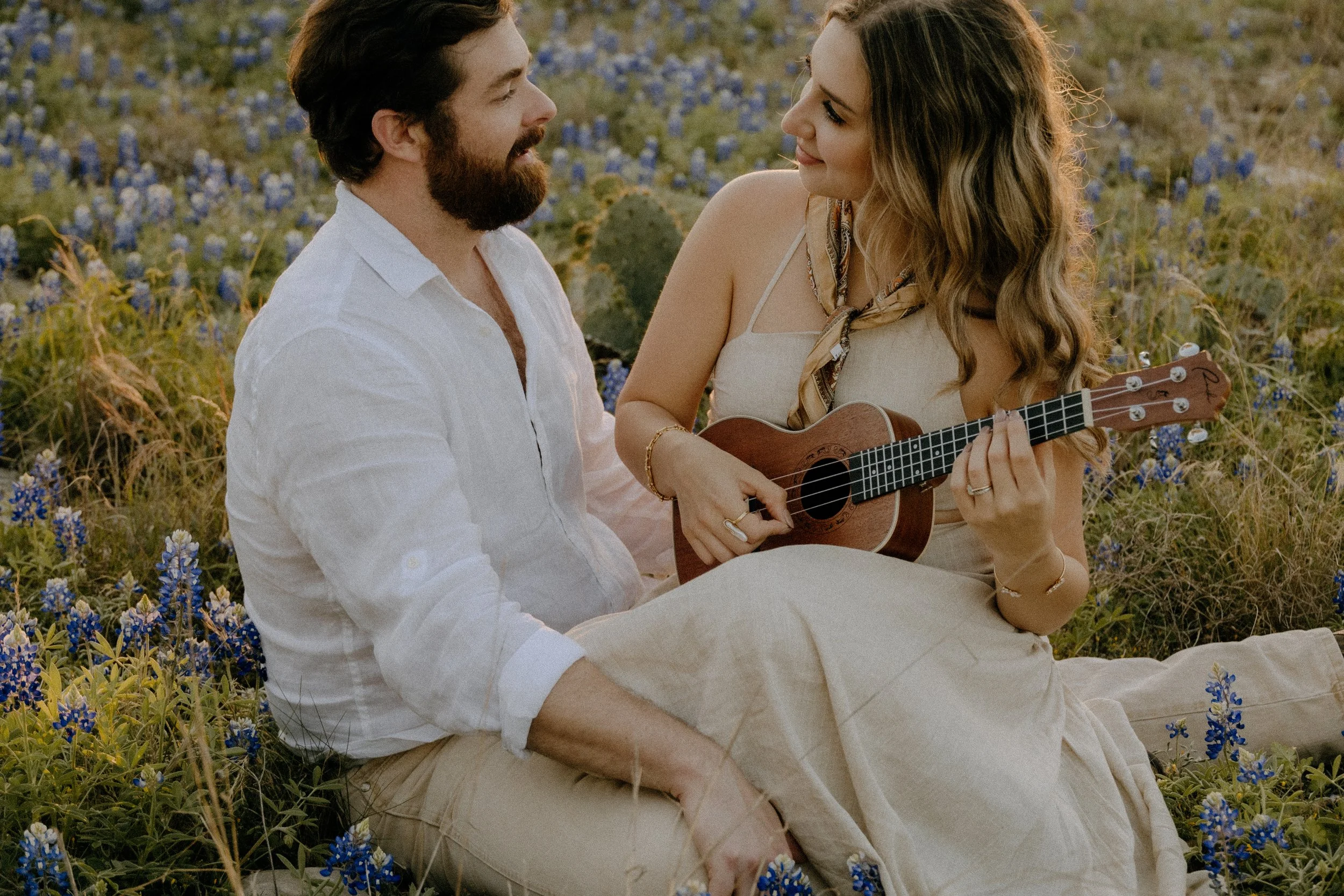 Houston & Texas Family, Couples, Newborn, Maternity, Bridal Photography – Musical connection at golden hour, Austin TX portraits.
