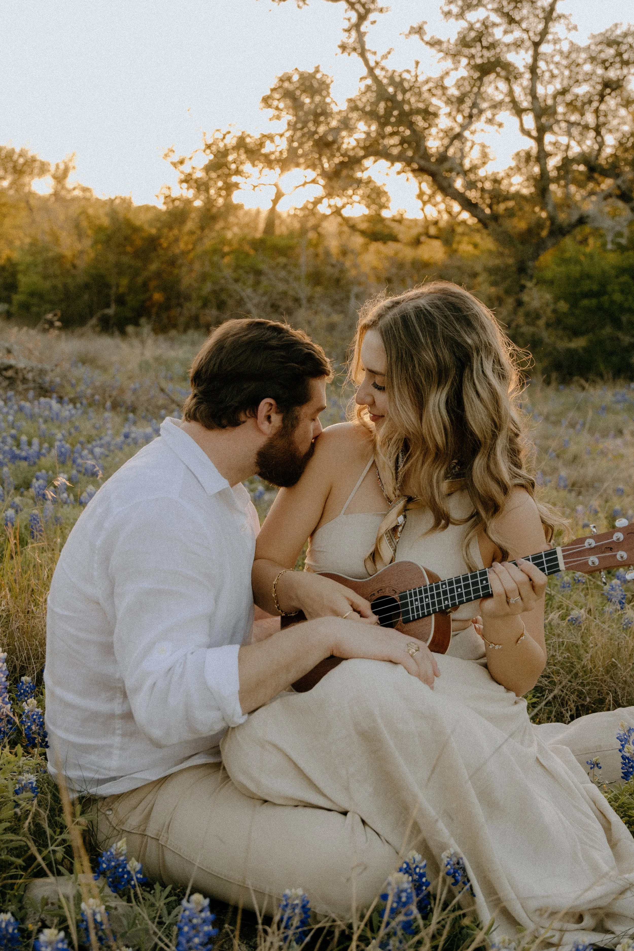 Houston & Texas Family, Couples, Newborn, Maternity, Bridal Photography – Soft and romantic couple’s portrait, Austin TX meadow.