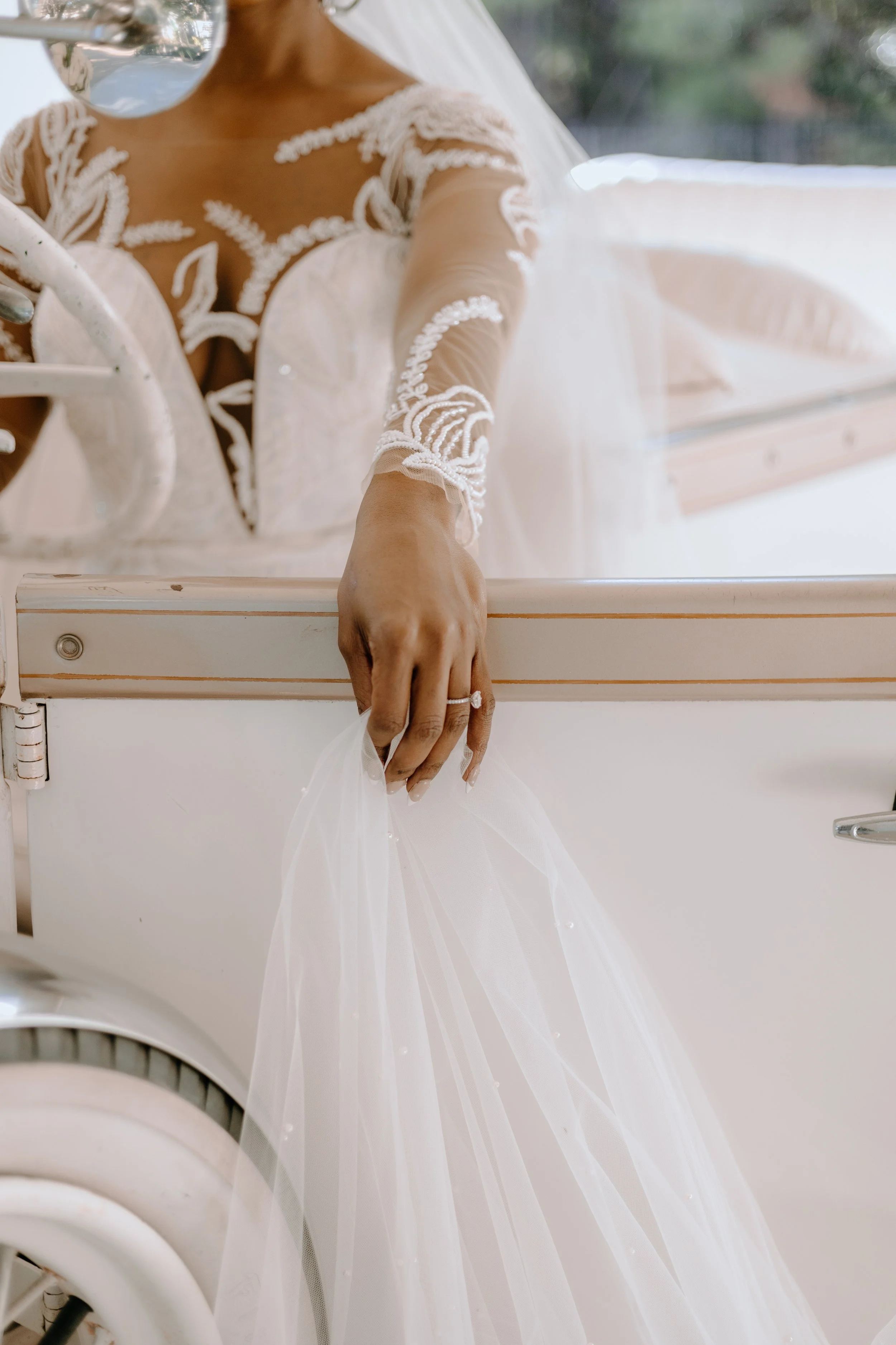 Houston & Texas Family, Couples, Newborn, Maternity, Bridal Photography – Floral bouquet in vintage car detail, Peach Orchard Venue wedding.